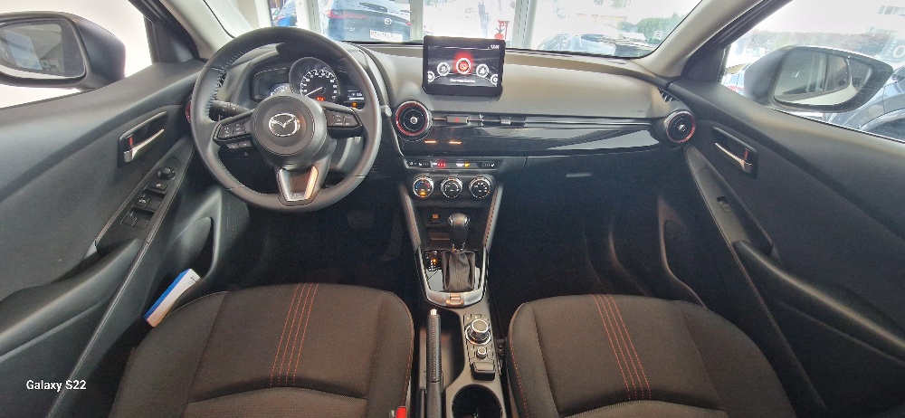 MAZDA 2 SKYACTIV-G 90 Homura Automat-image-4