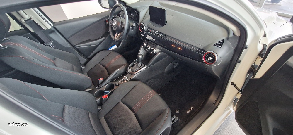 MAZDA 2 SKYACTIV-G 90 Homura Automat-image-5