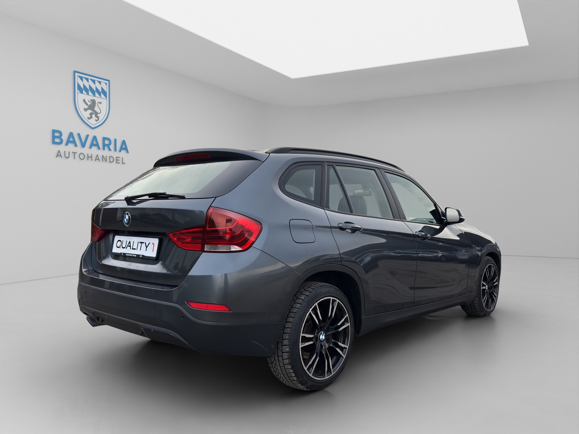 BMW X1 xDrive 25d Sport Line Steptronic *Frisch ab MFK*-image-3
