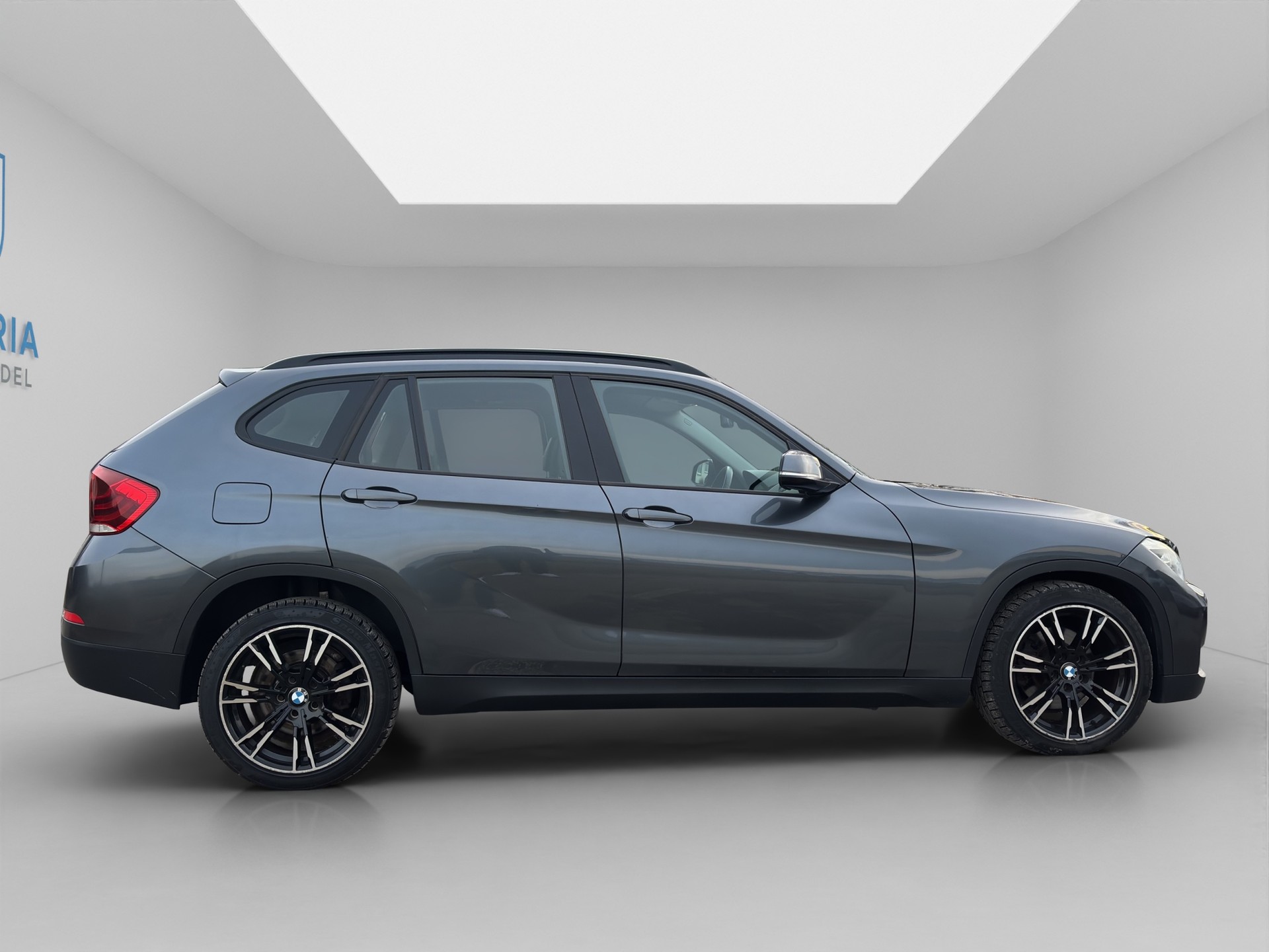 BMW X1 xDrive 25d Sport Line Steptronic *Frisch ab MFK*-image-4