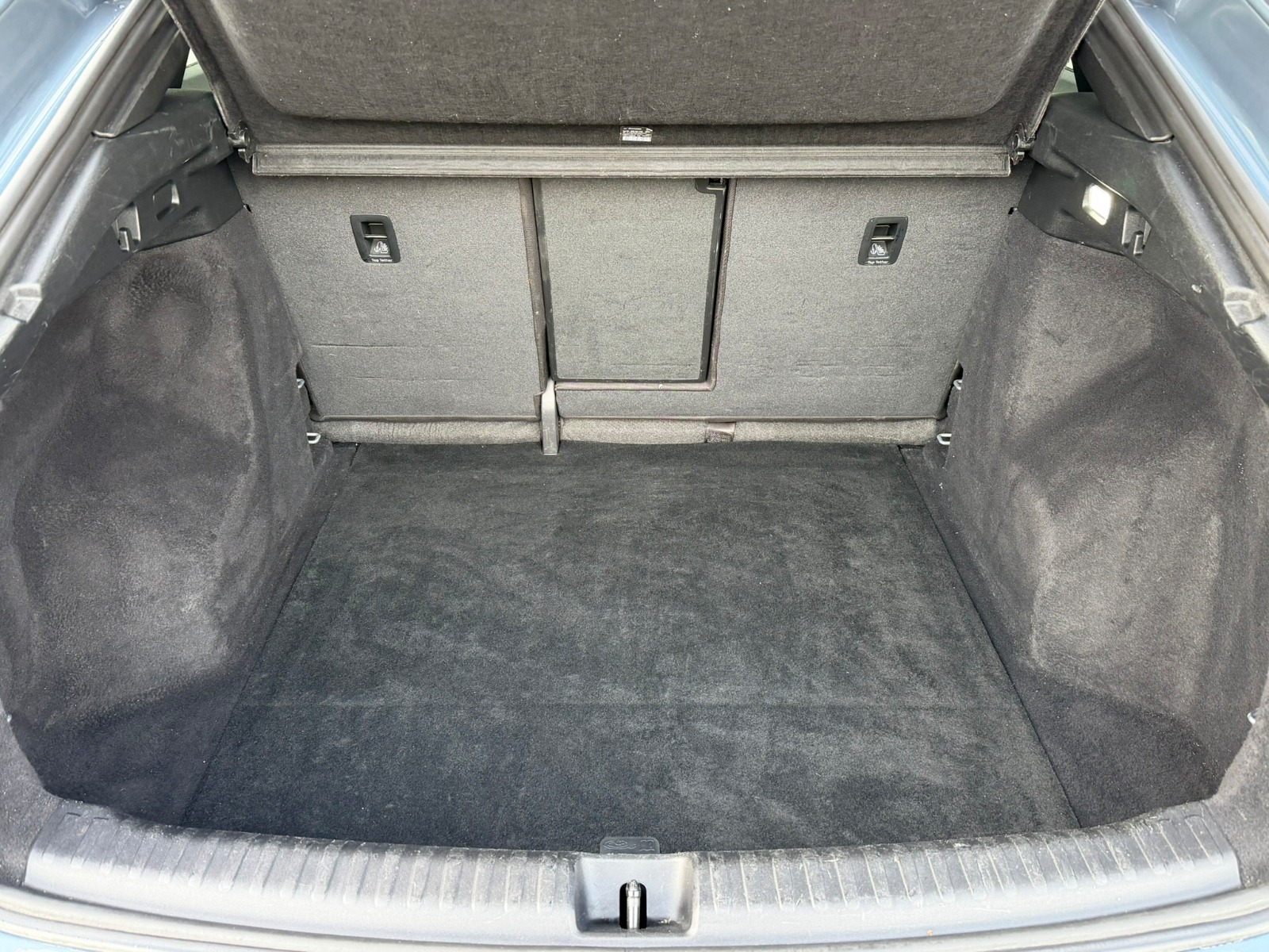 AUDI Q4 Sportback e-tron 50 quattro-image-12