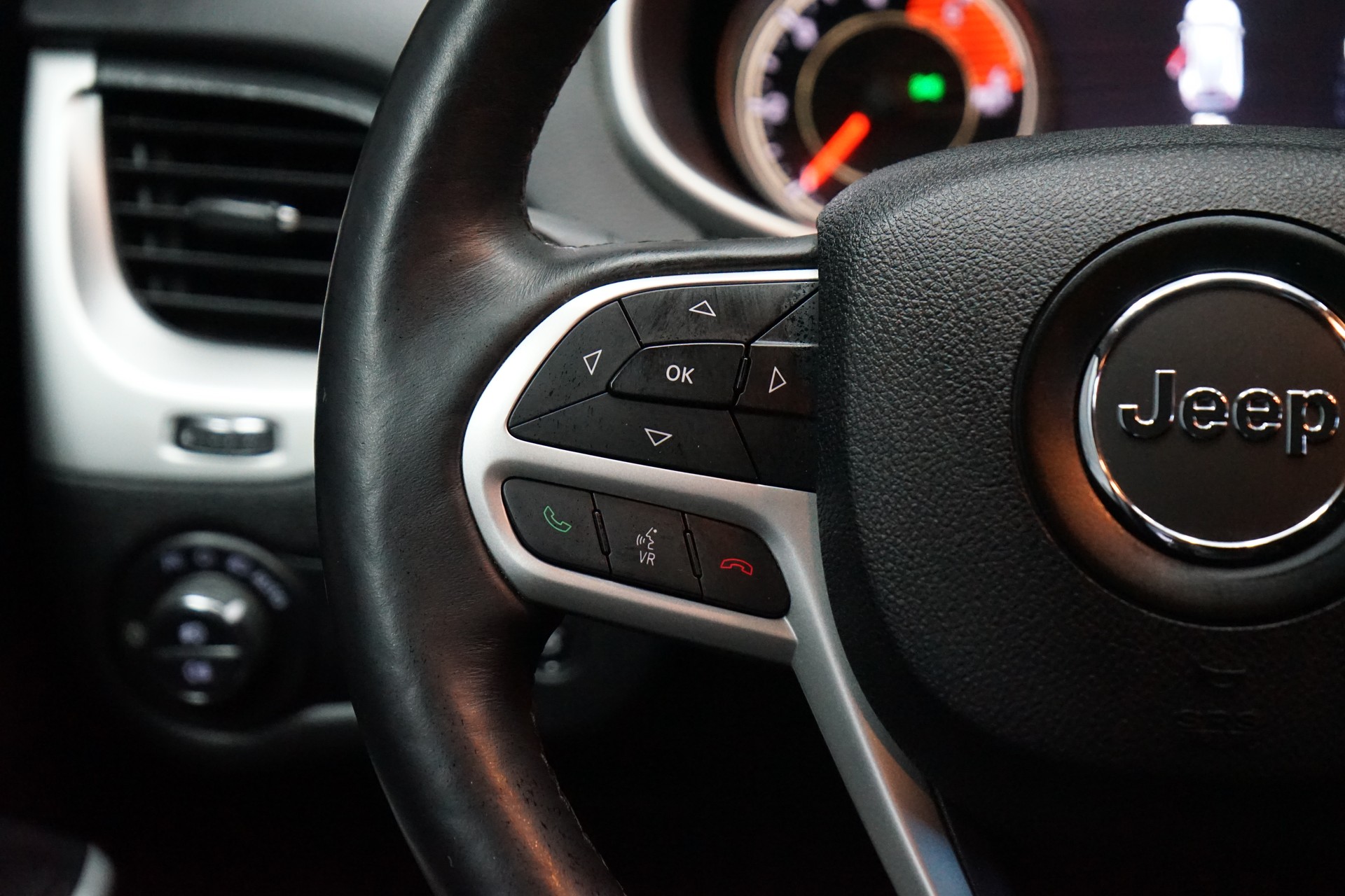 JEEP JEEP CHEROKEE AUTOMATIQUE DIESEL 2.2-image-9
