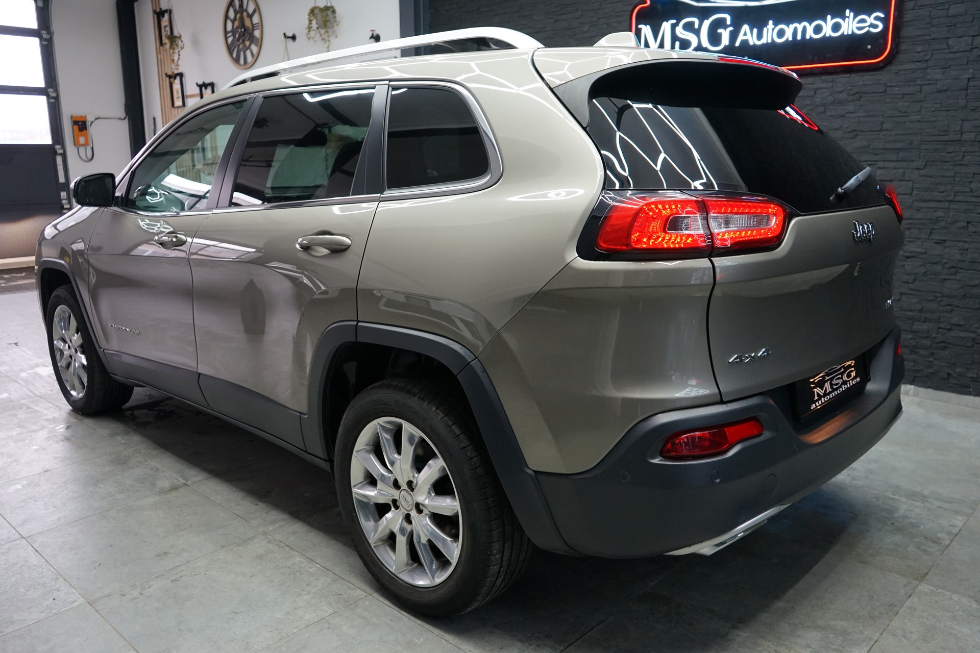 JEEP JEEP CHEROKEE AUTOMATIQUE DIESEL 2.2-image-2