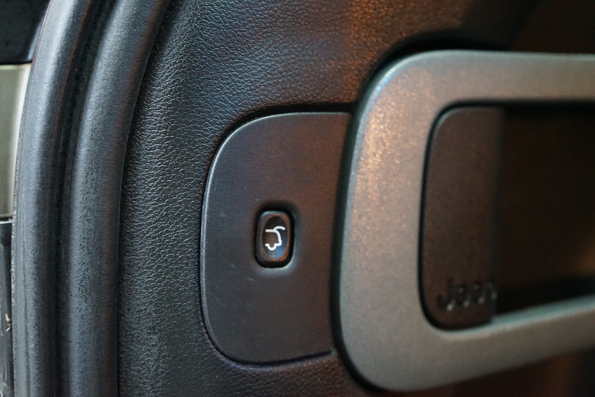 JEEP JEEP CHEROKEE AUTOMATIQUE DIESEL 2.2-image-21
