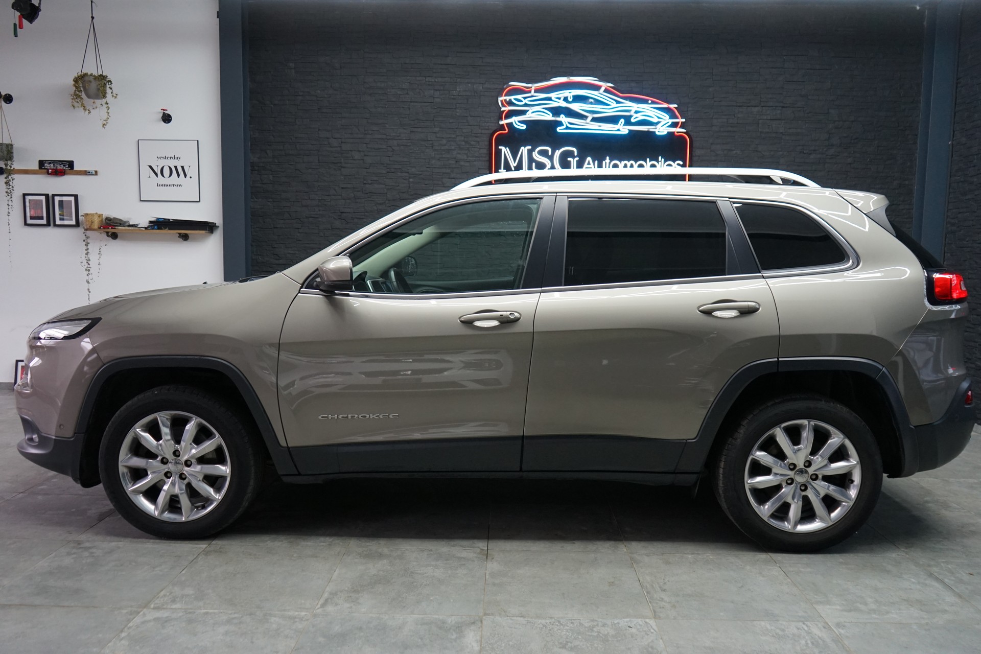 JEEP JEEP CHEROKEE AUTOMATIQUE DIESEL 2.2-image-1