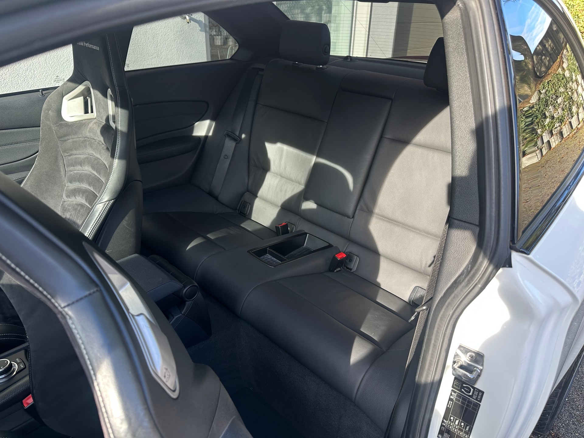 BMW 135i Coupé-image-10
