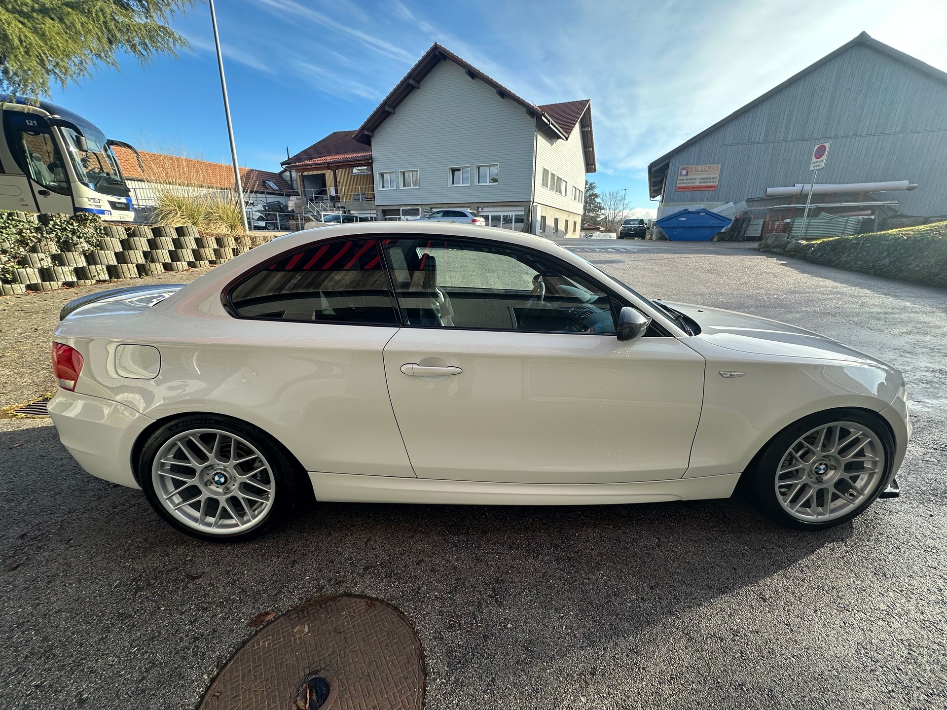 BMW 135i Coupé-image-3