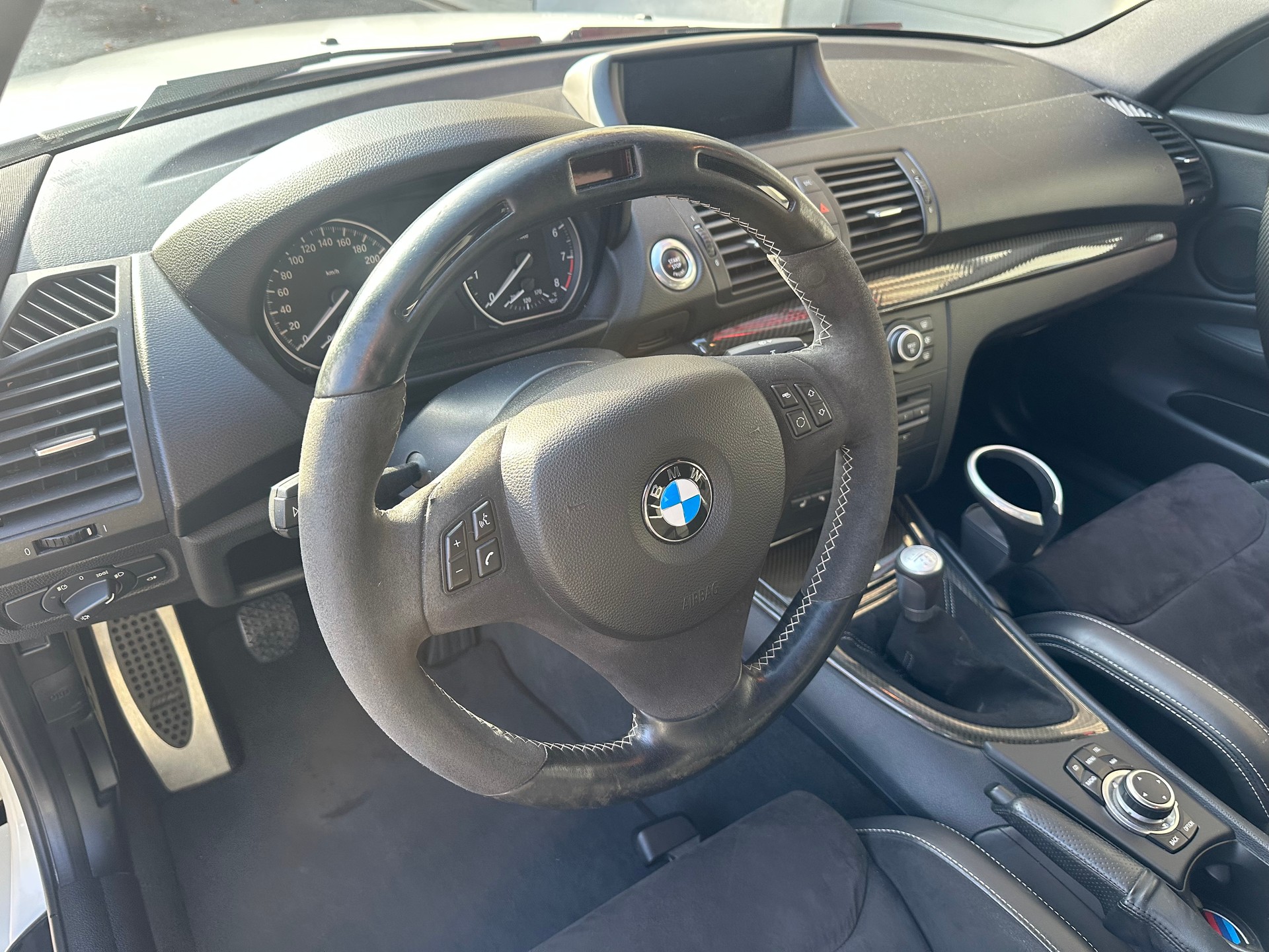 BMW 135i Coupé-image-11