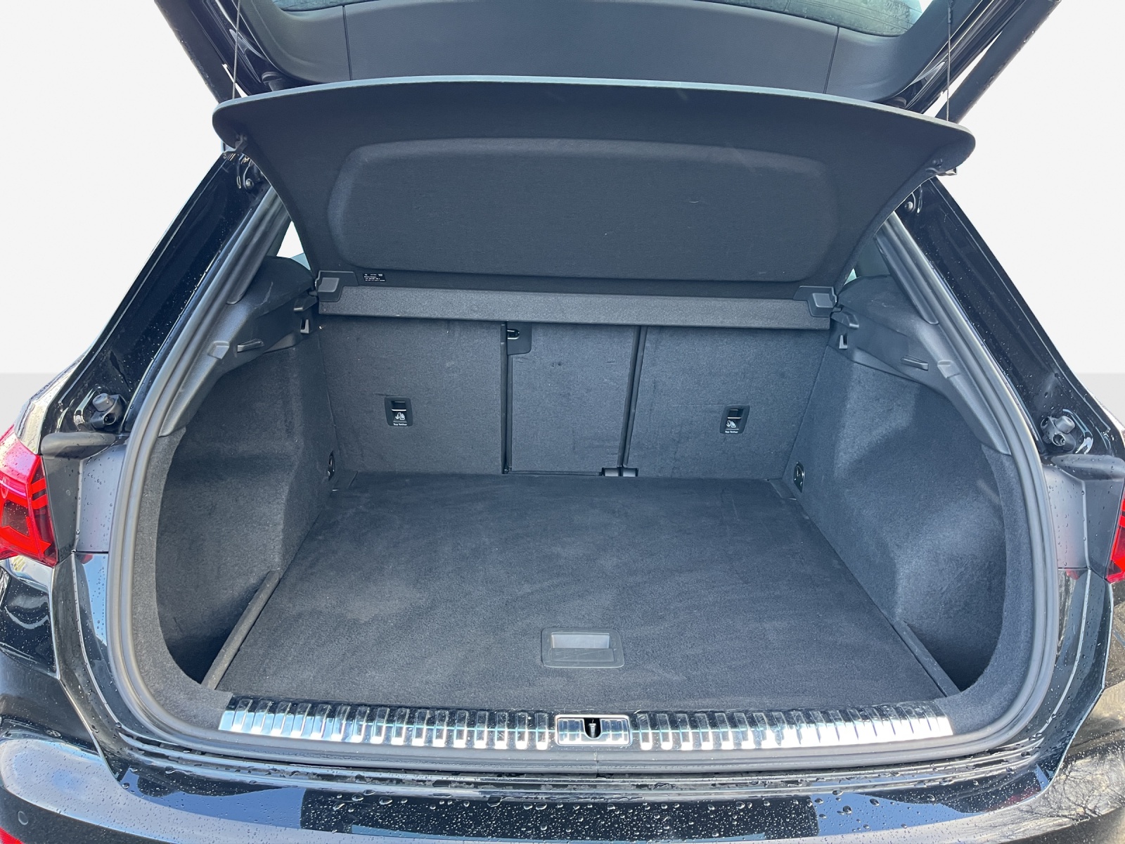 AUDI Q3 40 TDI advanced quattro S-tronic-image-12