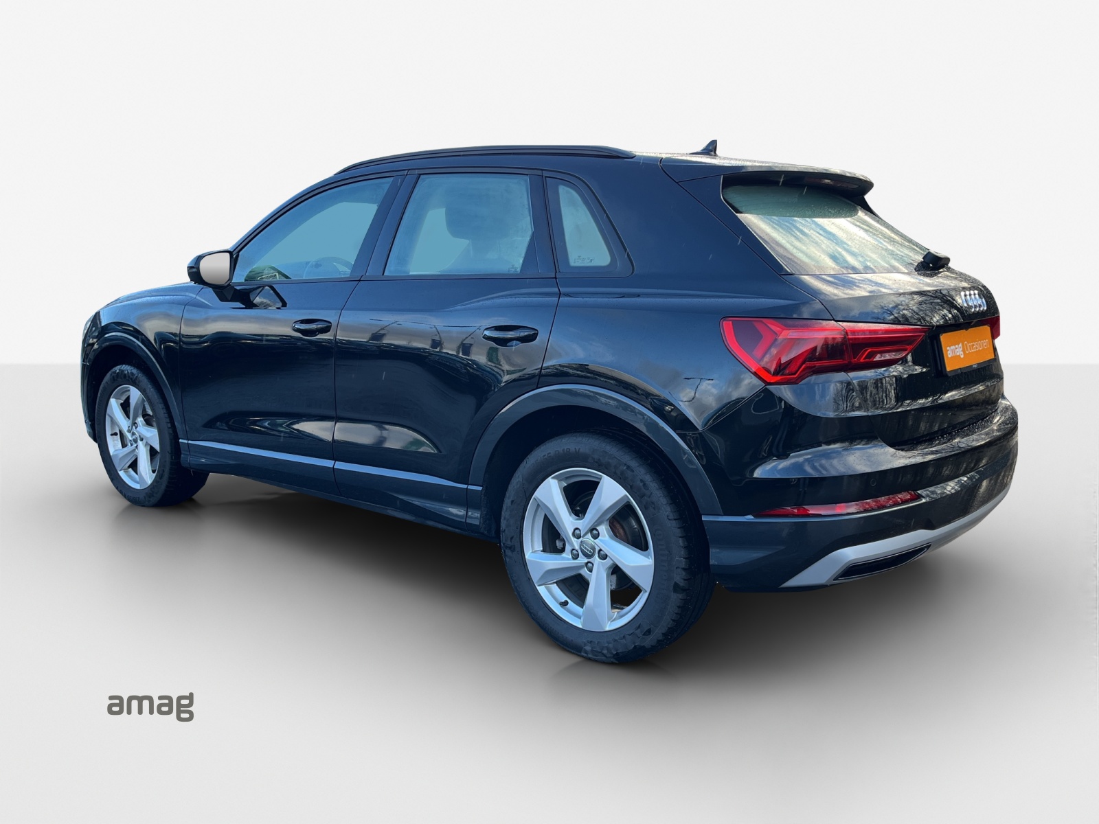 AUDI Q3 40 TDI advanced quattro S-tronic-image-2