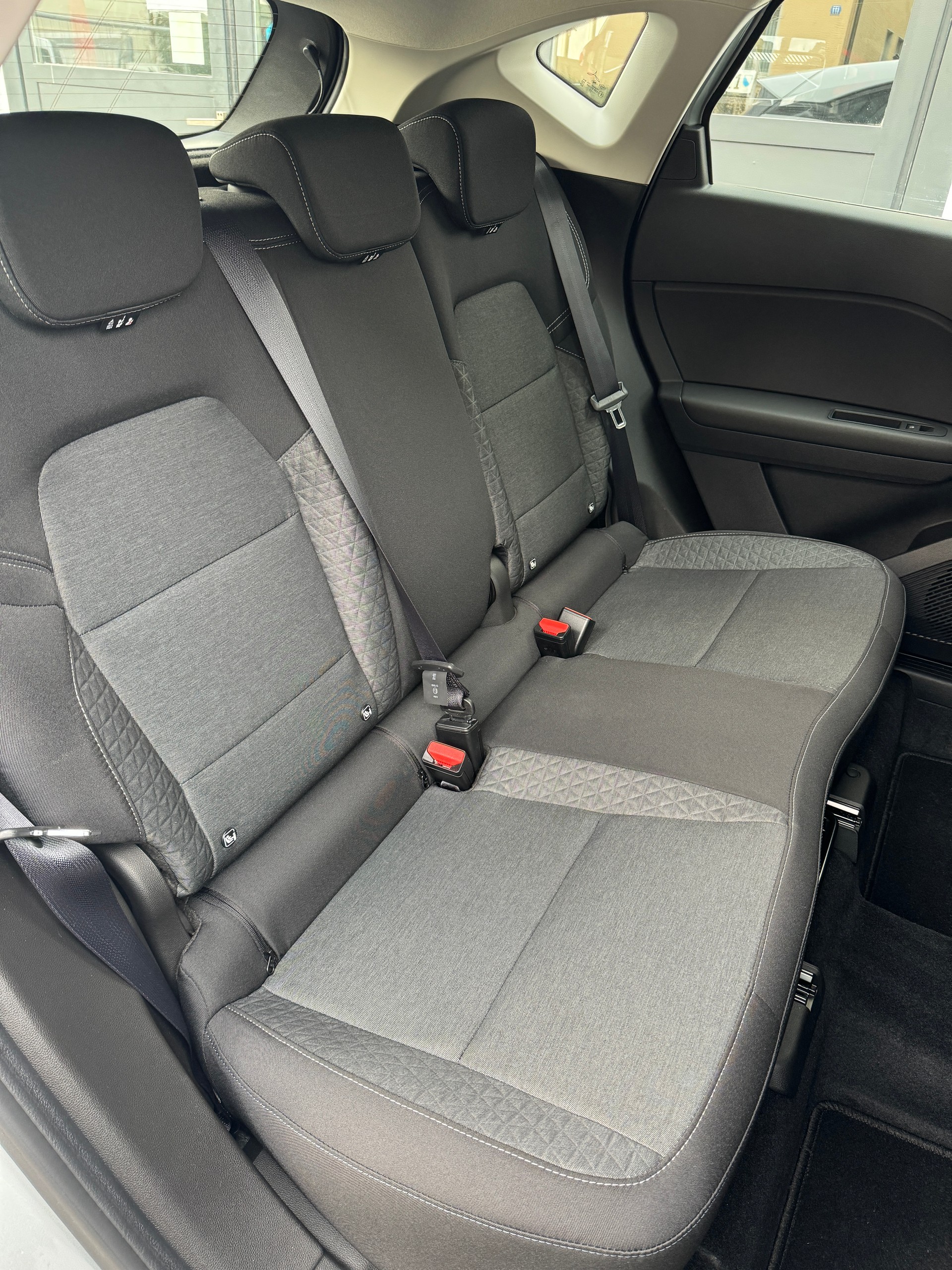 RENAULT Captur 1.3 TCe Techno EDC-image-14