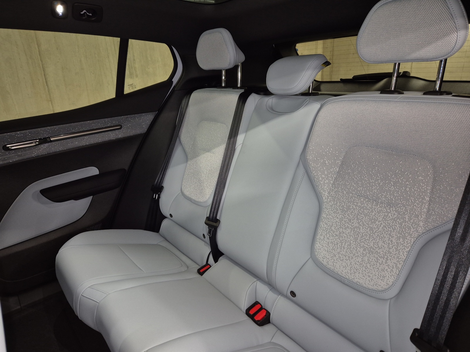 VOLVO EX30 E60 Twin Ultra Performance AWD-image-15