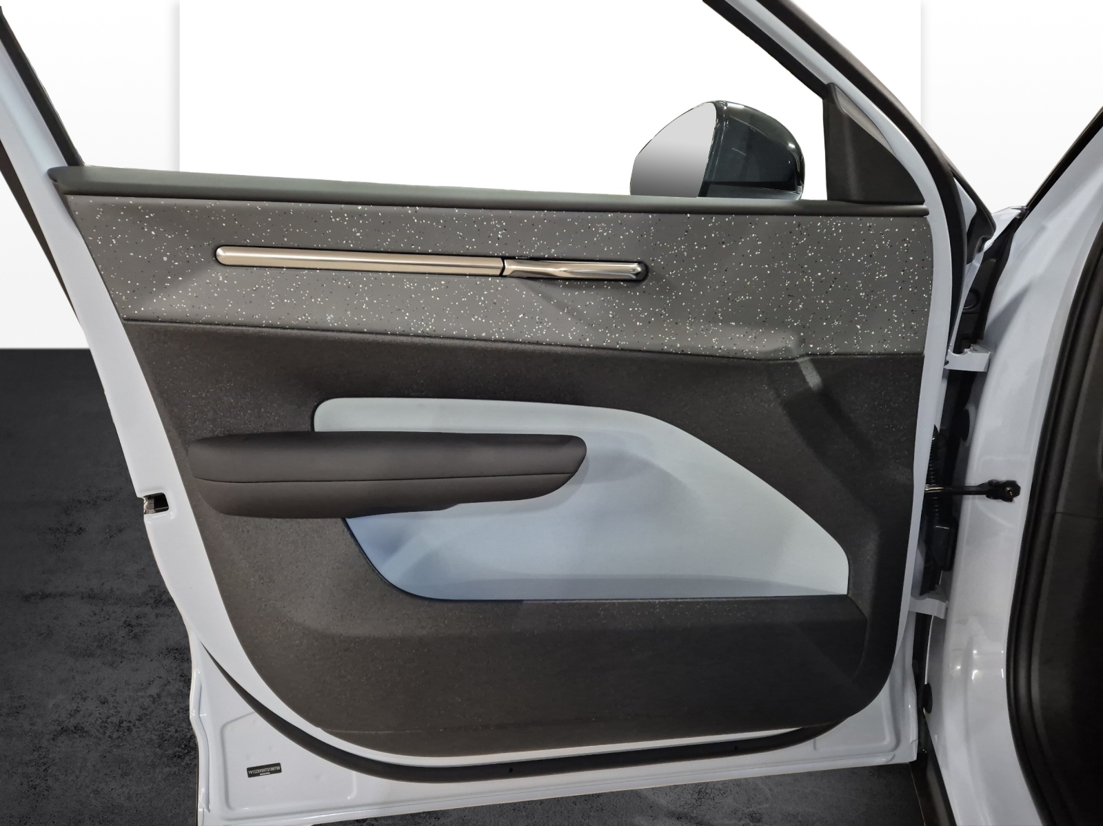 VOLVO EX30 E60 Twin Ultra Performance AWD-image-13