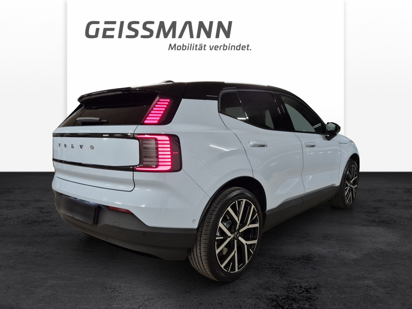 VOLVO EX30 E60 Twin Ultra Performance AWD-image-6