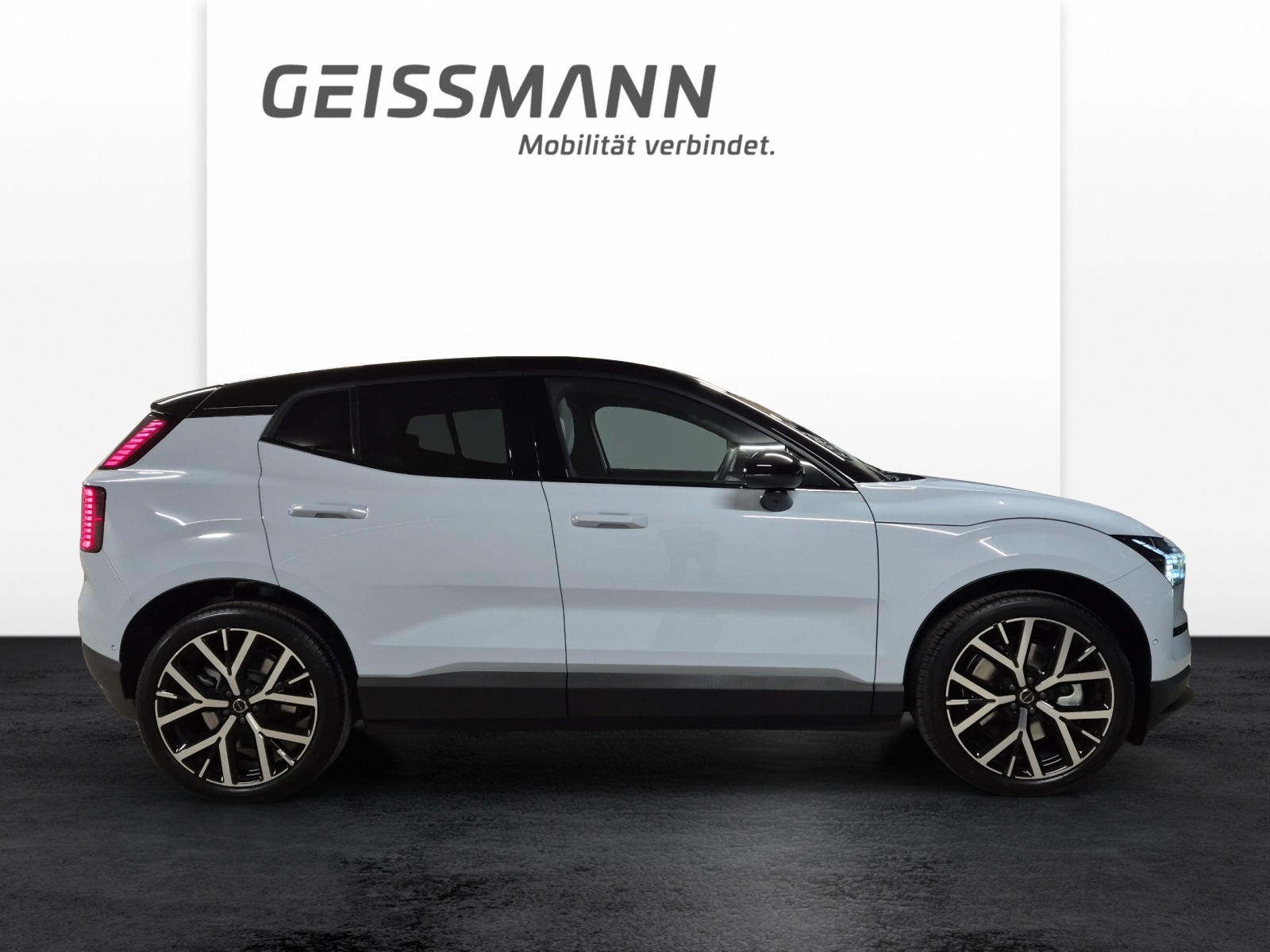 VOLVO EX30 E60 Twin Ultra Performance AWD-showroom-element-3