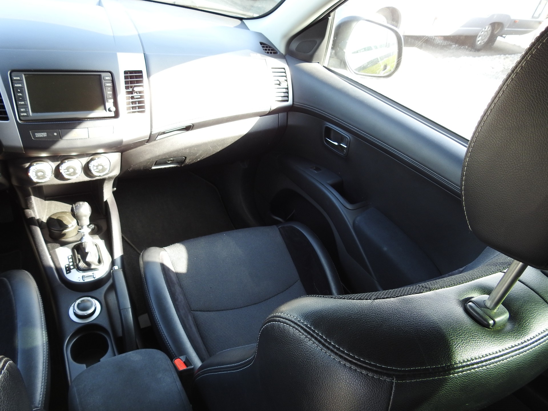 CITROEN C-Crosser 2.2 HDi Essentiel (X)-image-18