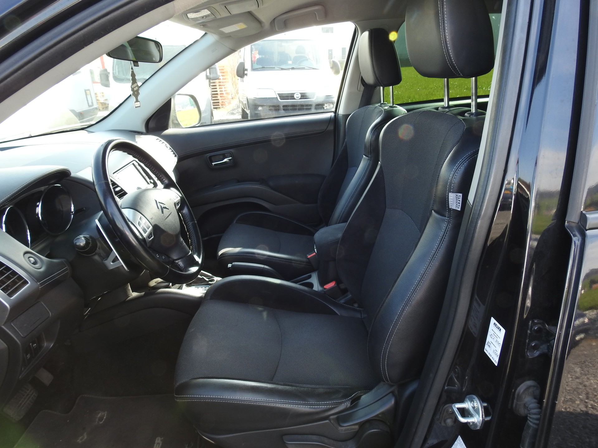 CITROEN C-Crosser 2.2 HDi Essentiel (X)-image-10