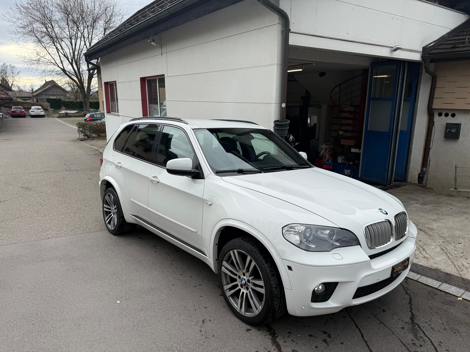 BMW X5 xDrive 40d Steptronic-showroom-element-2