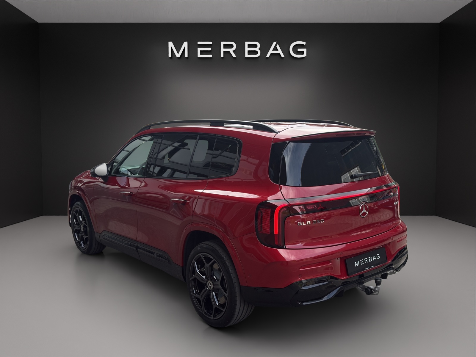 MERCEDES-BENZ GLB 350 4MATIC with EQ Technology-image-2