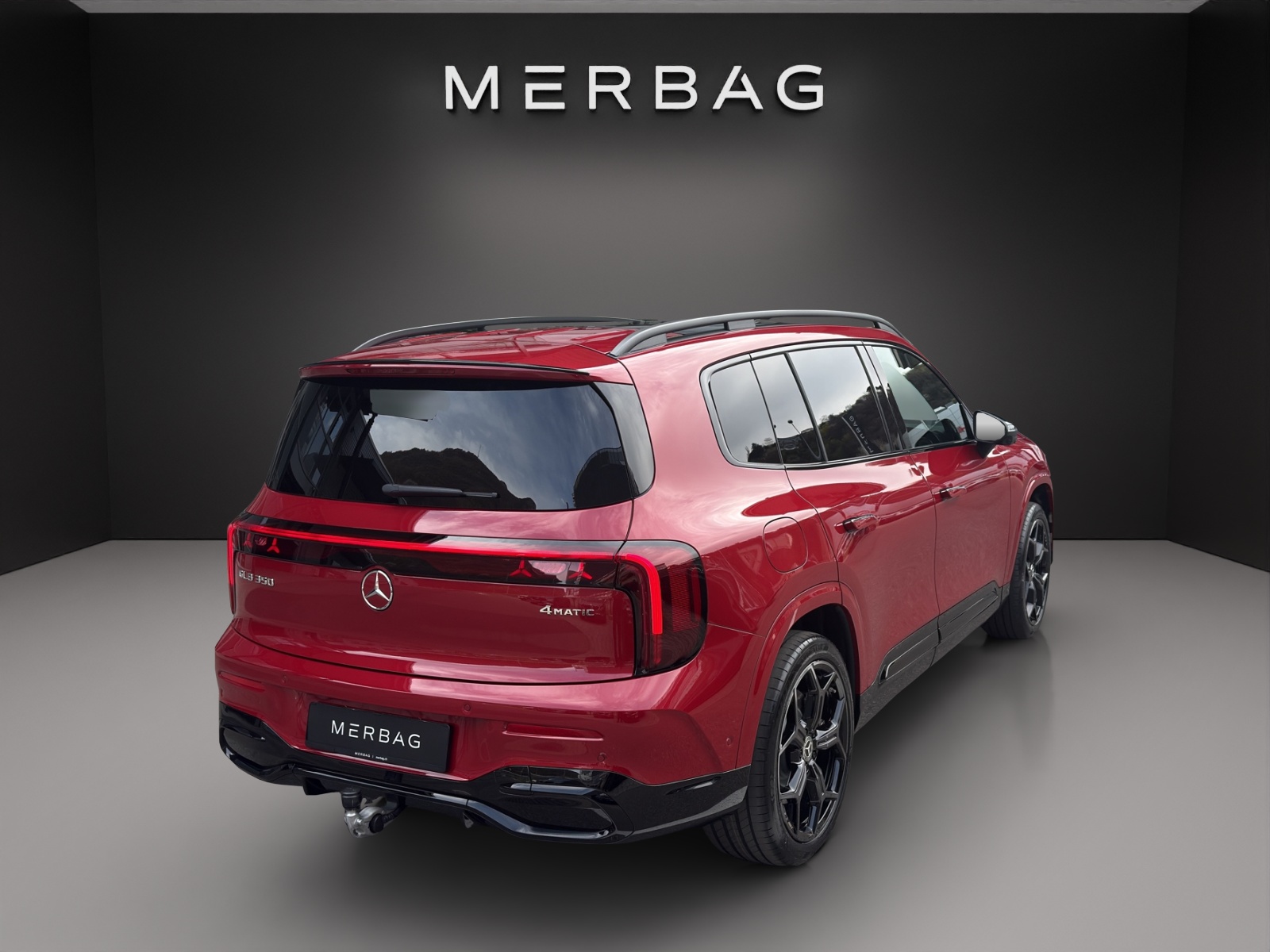 MERCEDES-BENZ GLB 350 4MATIC with EQ Technology-image-4