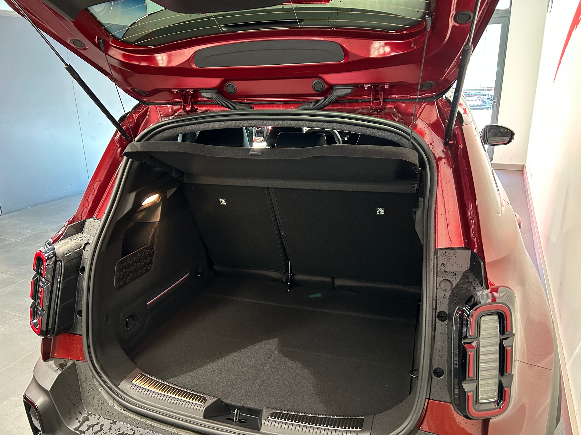 RENAULT R4 E-Tech Comfort Range 52 kWh Iconic-image-20