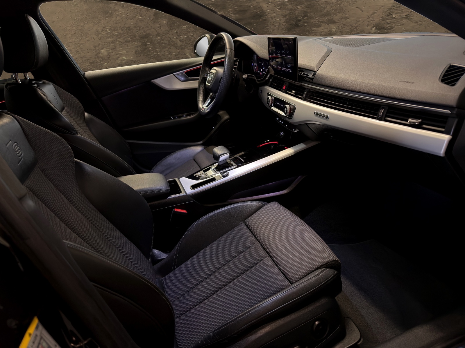 AUDI A4 Avant 40 TDI advanced Attraction quattro S-tronic-image-11