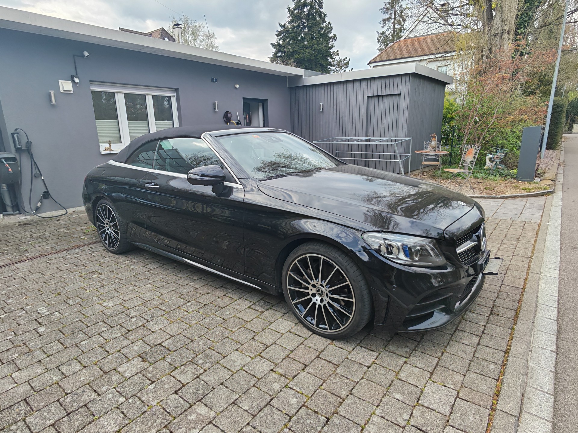 MERCEDES-BENZ C 200 AMG Line + Premium Cabriolet 4Matic 9G-Tronic-image-2