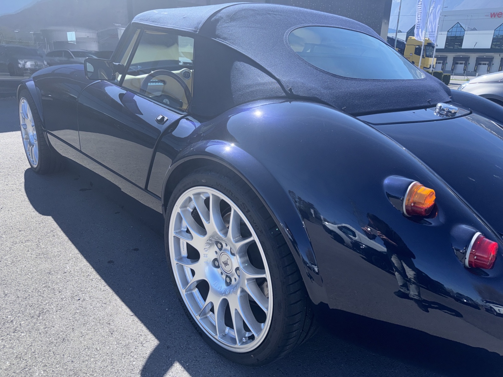 WIESMANN Roadster MF3-image-15