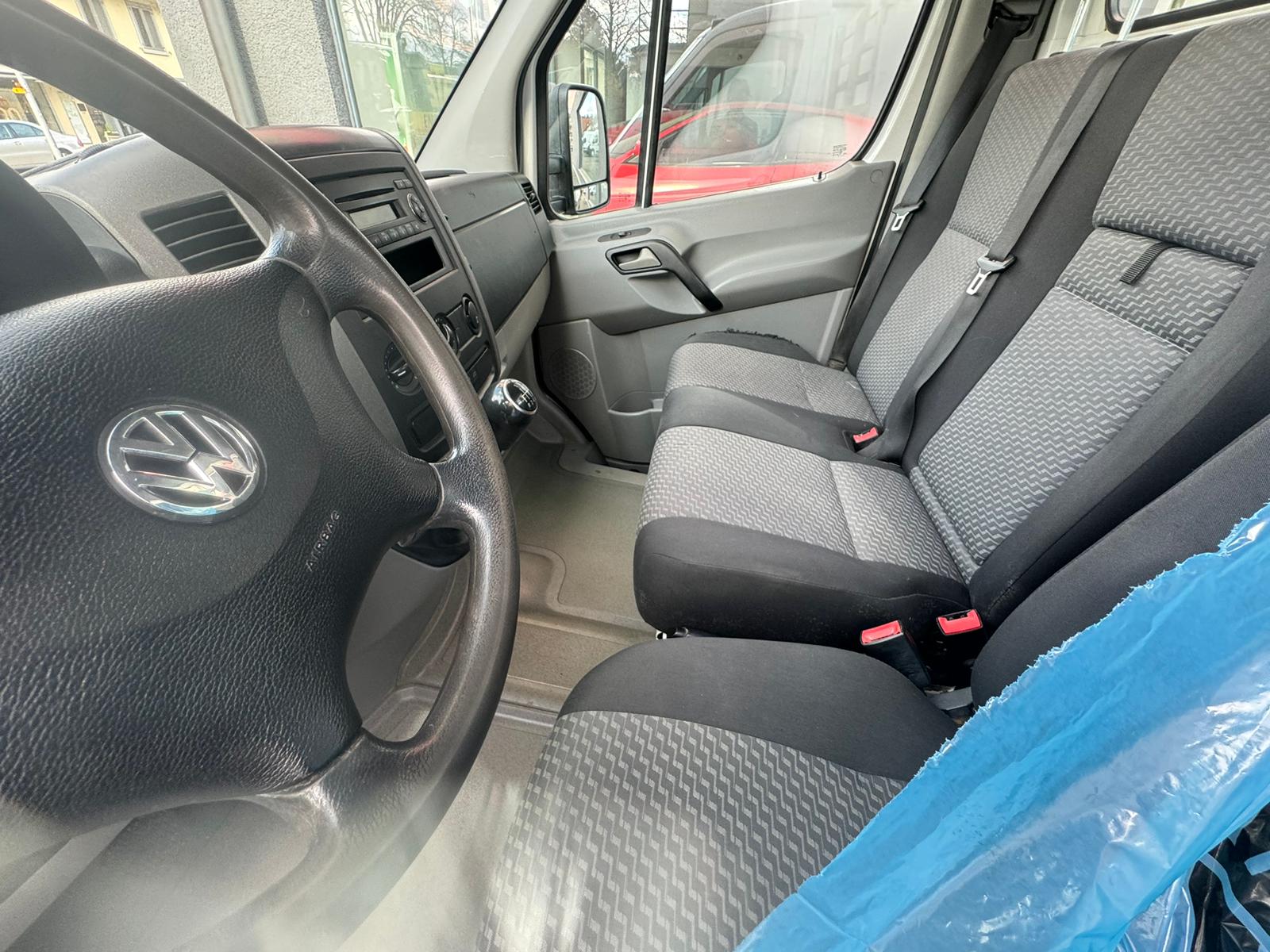 VW Crafter 35 2.0 TDI CR-image-12