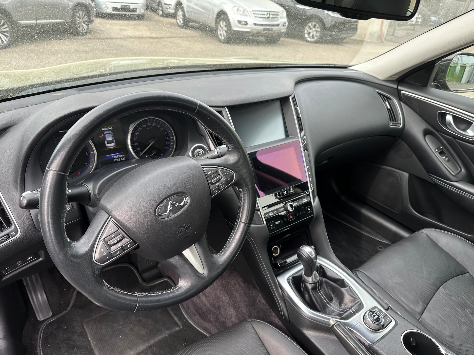 INFINITI Q50 2.2d Premium-image-8