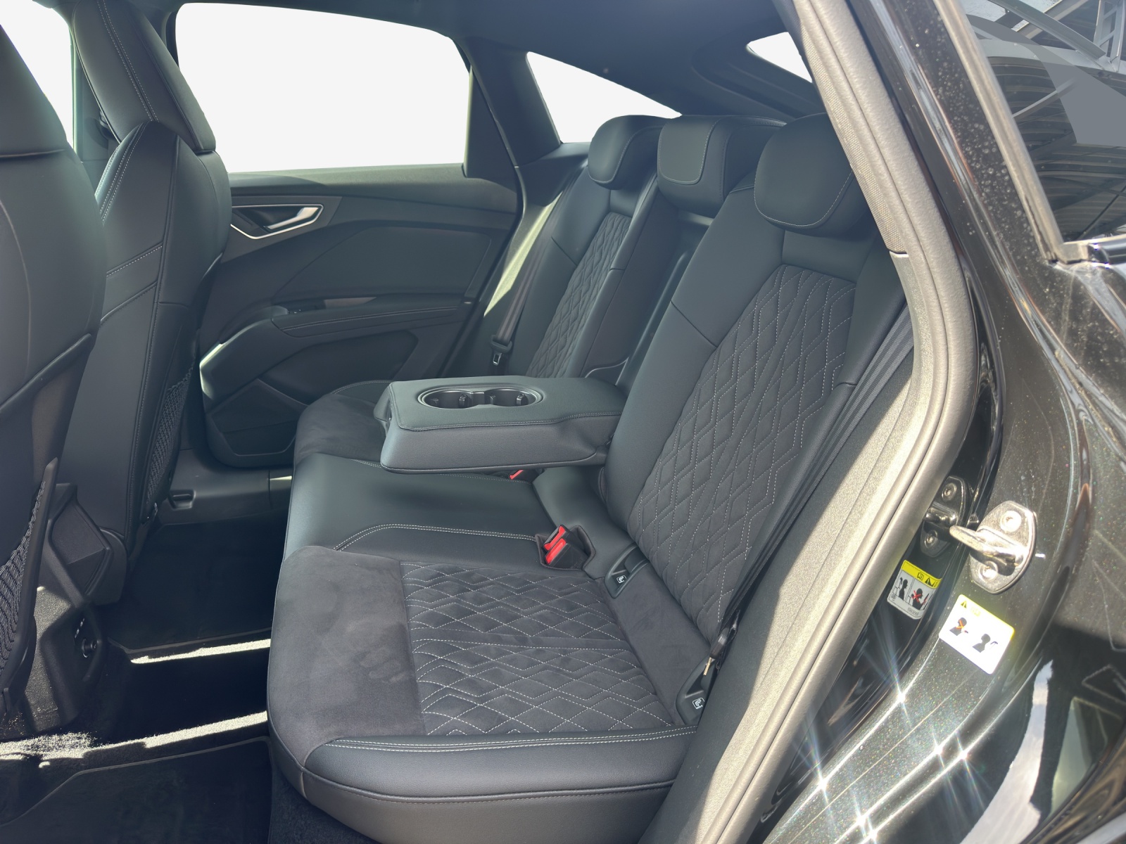 AUDI Q4 Sportback e-tron 40-image-11