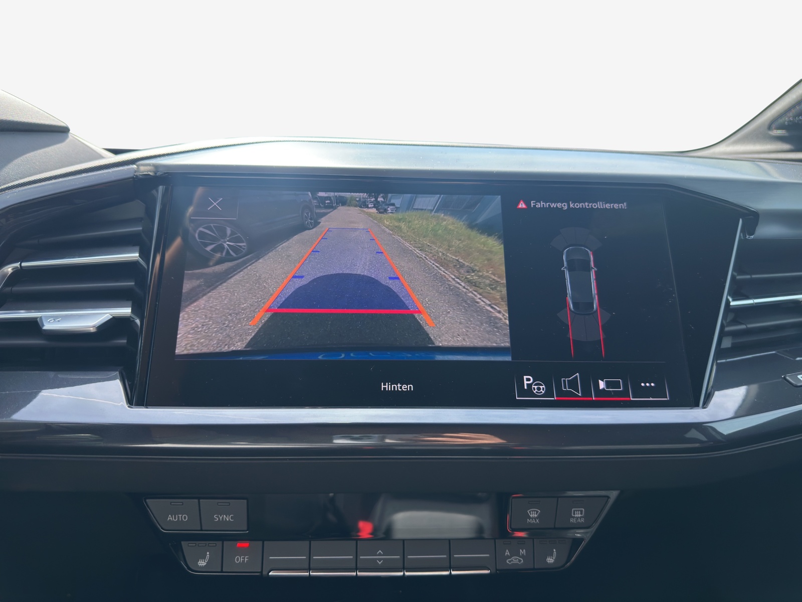 AUDI Q4 Sportback e-tron 40-image-13