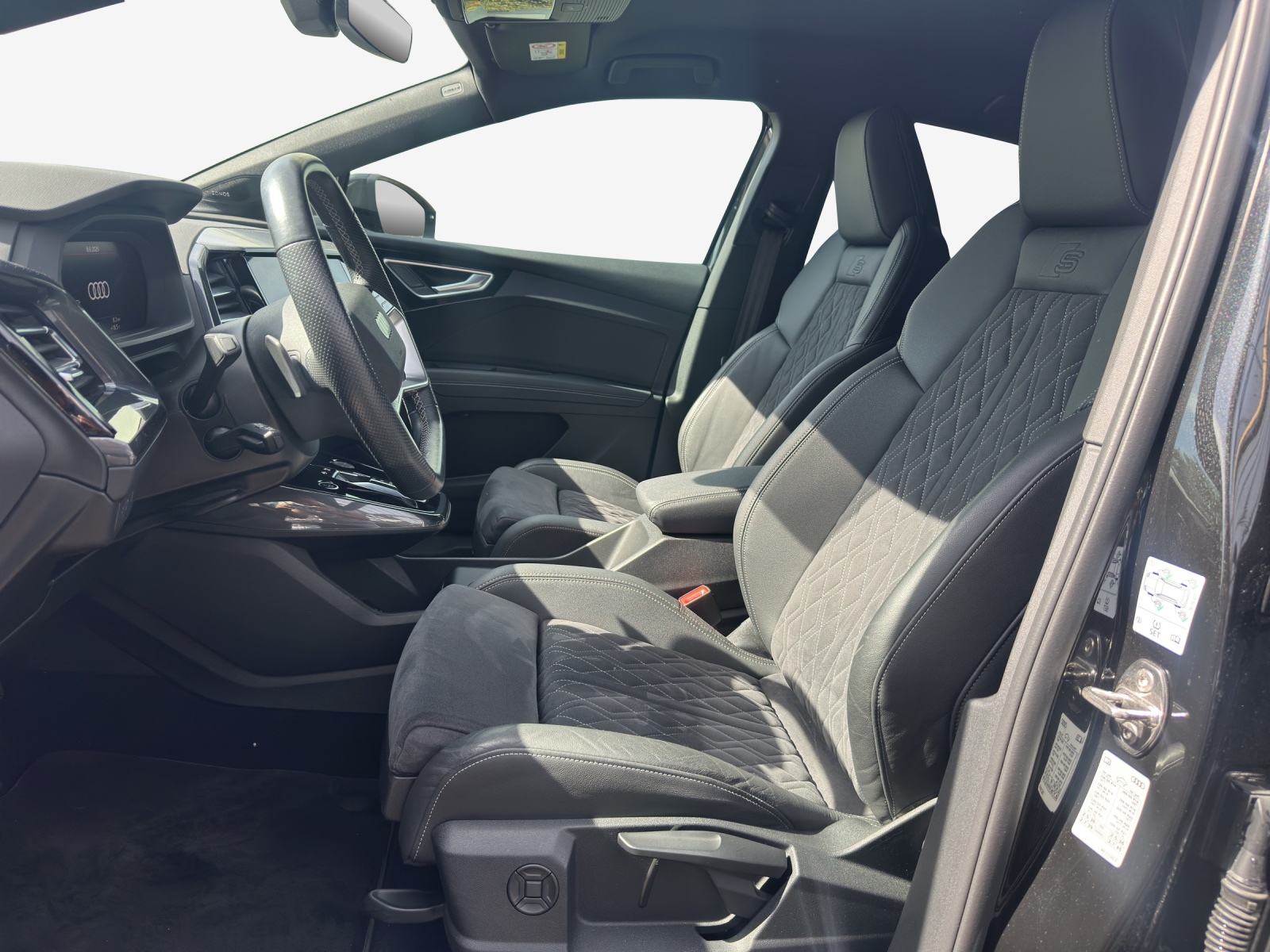 AUDI Q4 Sportback e-tron 40-image-7