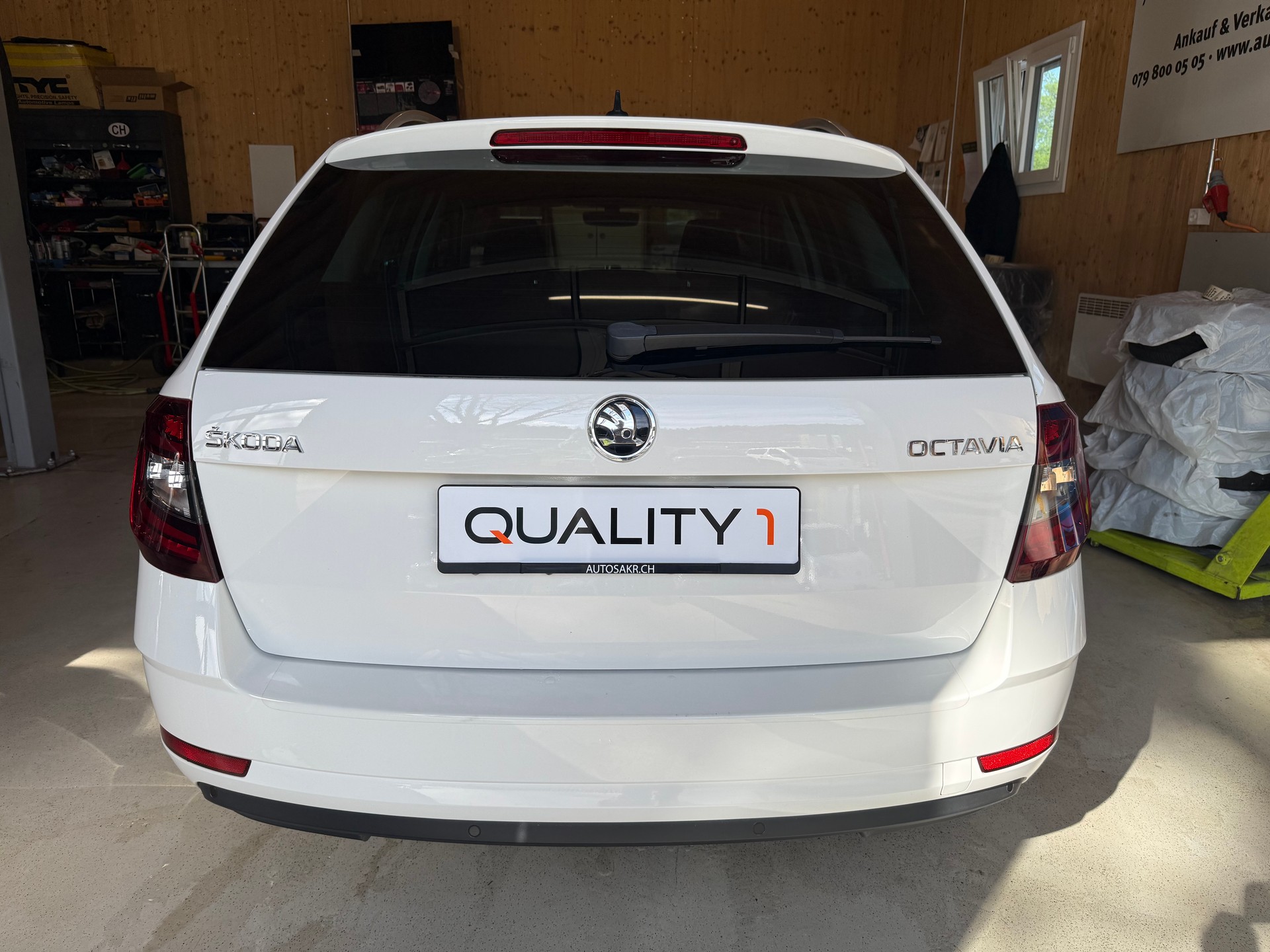 SKODA Octavia Combi 1.5 TSI Style DSG-image-4