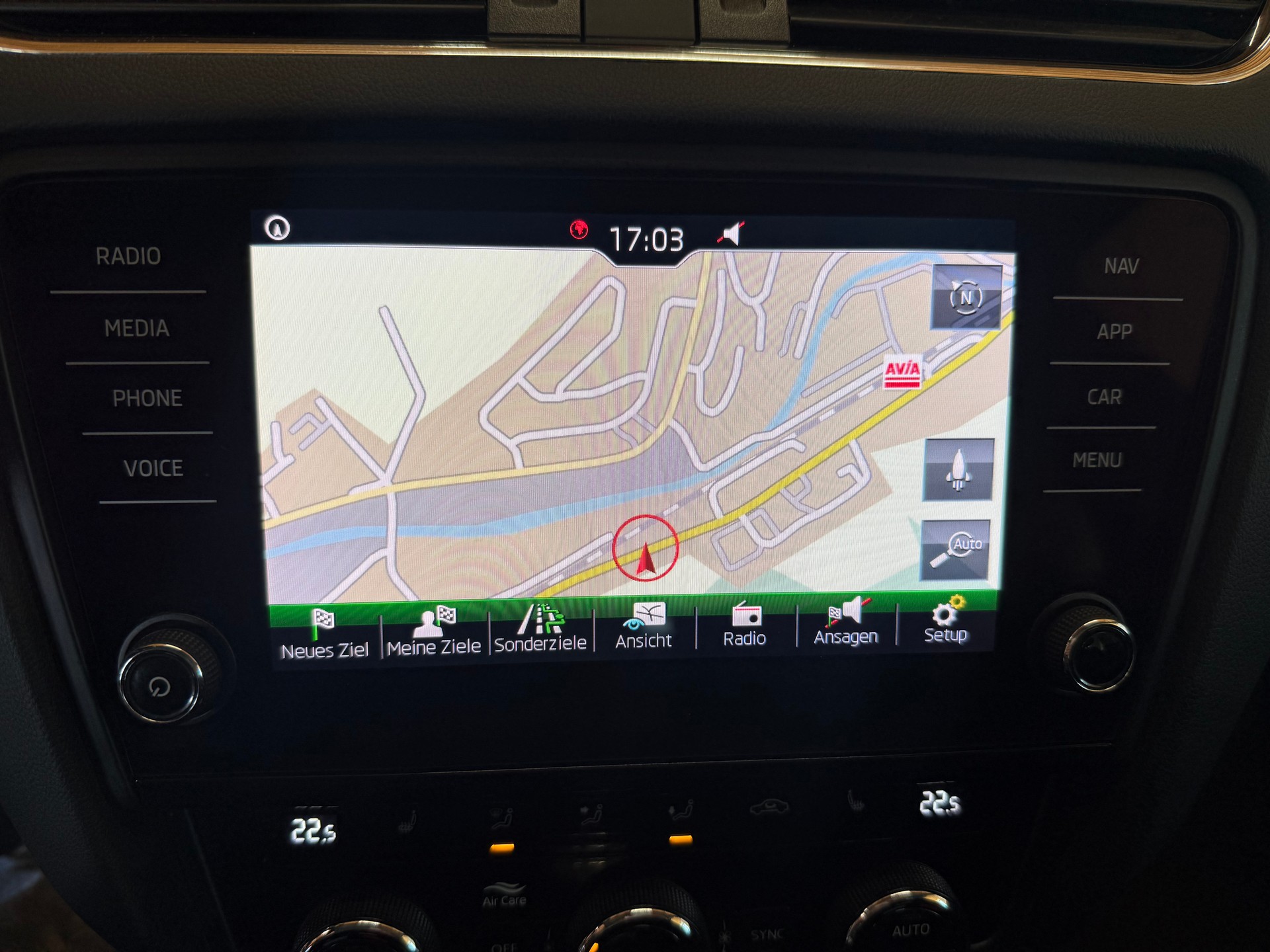 SKODA Octavia Combi 1.5 TSI Style DSG-image-12