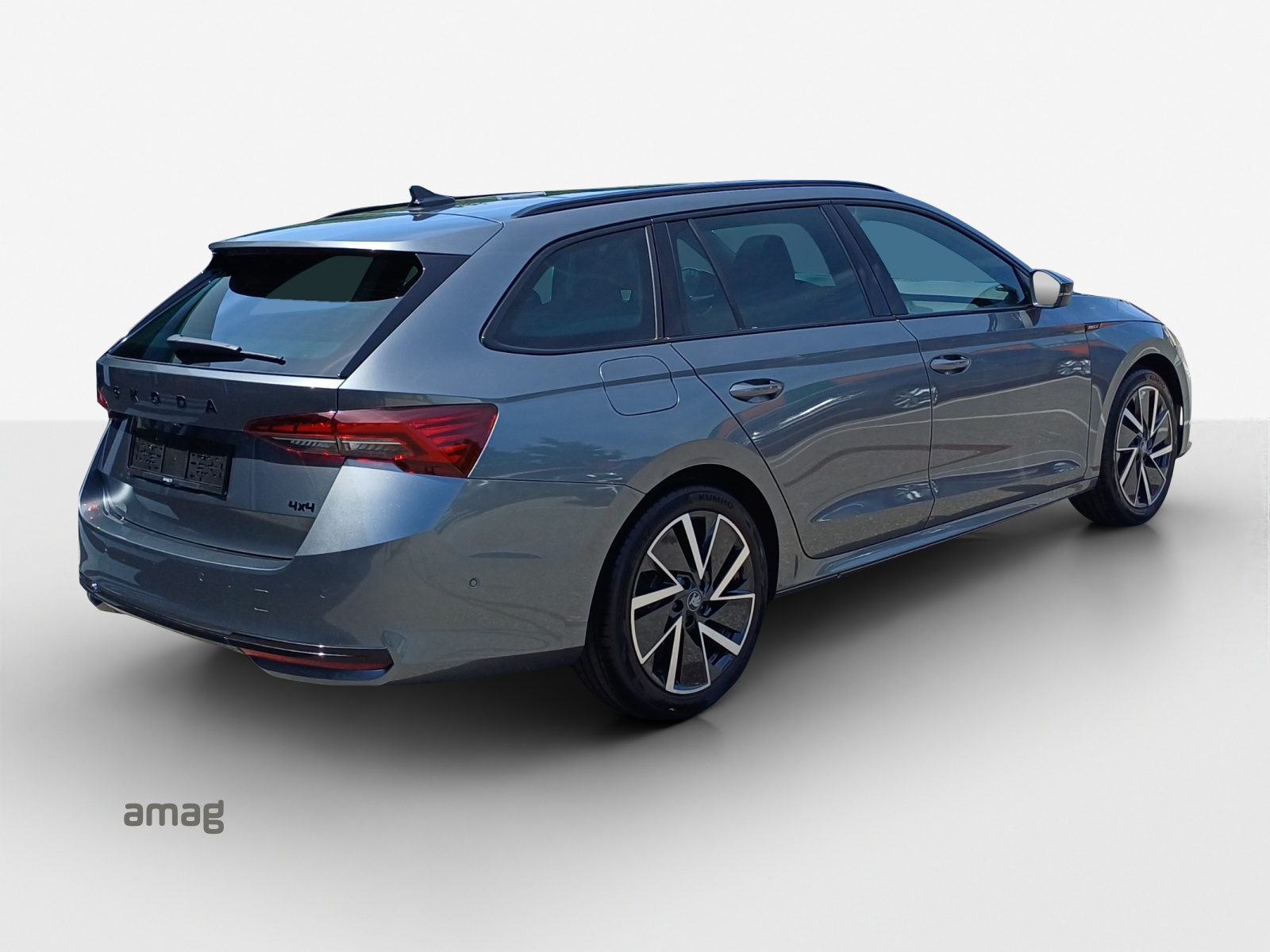 SKODA Octavia Sportline Dynamic-image-4