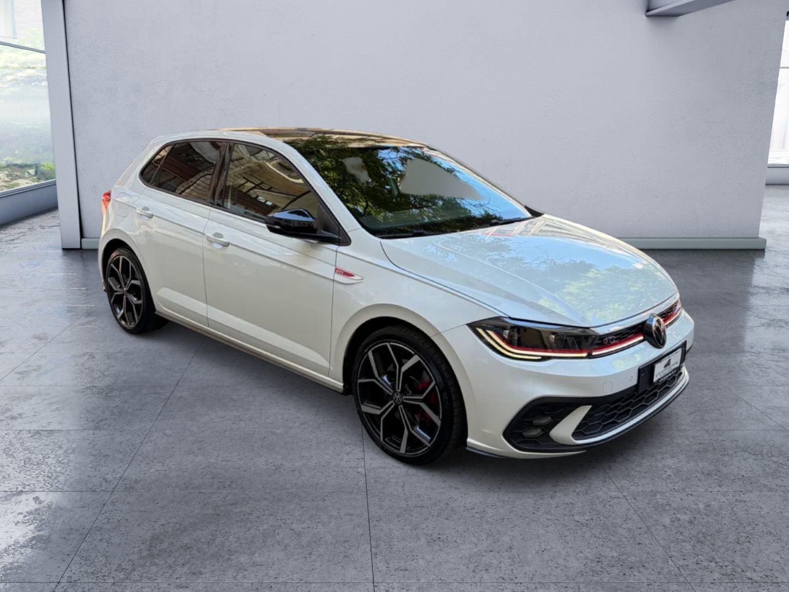 VW Polo 2.0 TSI GTI DSG-image-1