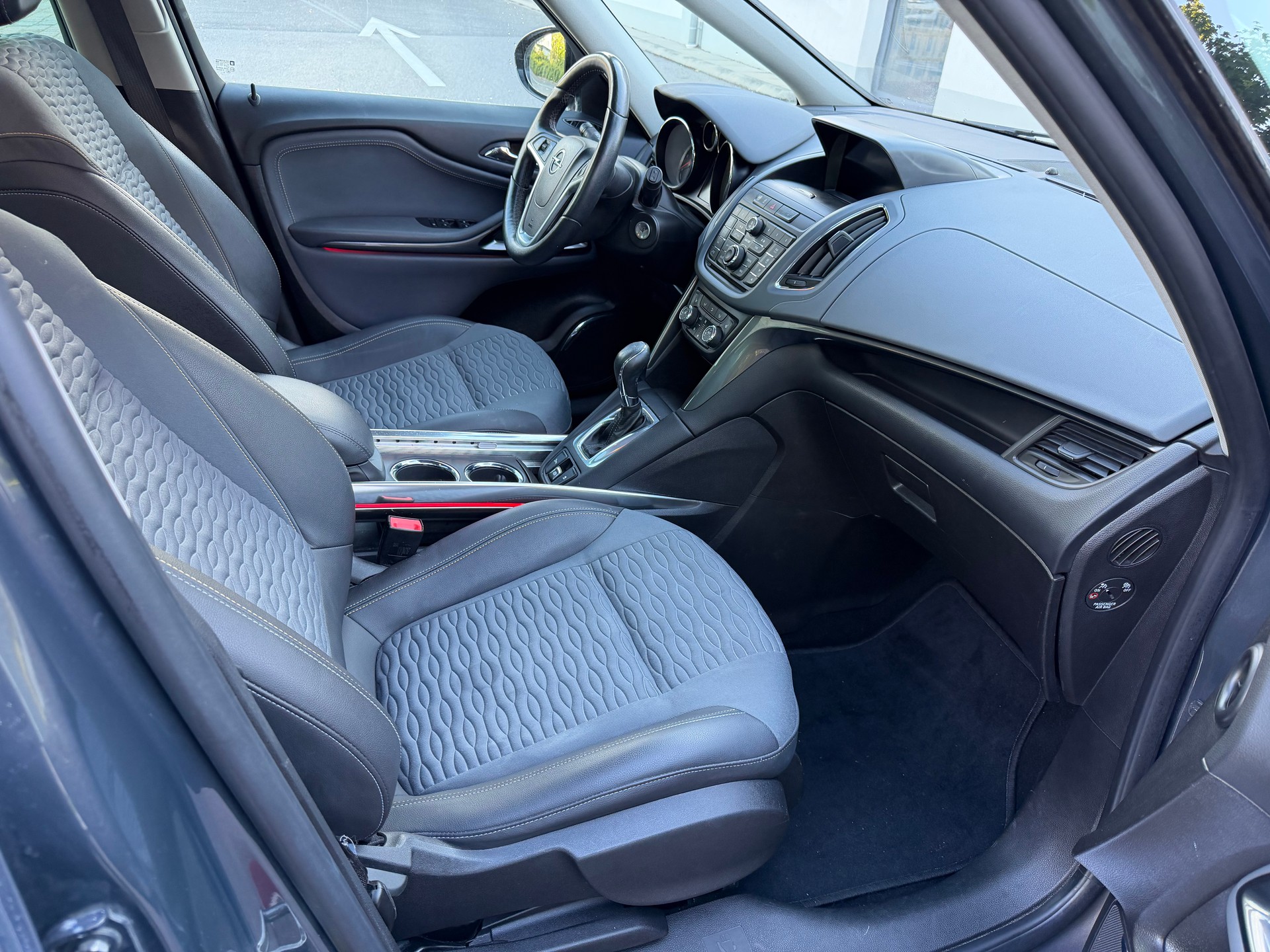 OPEL Zafira Tourer 2.0 CDTi Enjoy Automatic-image-7