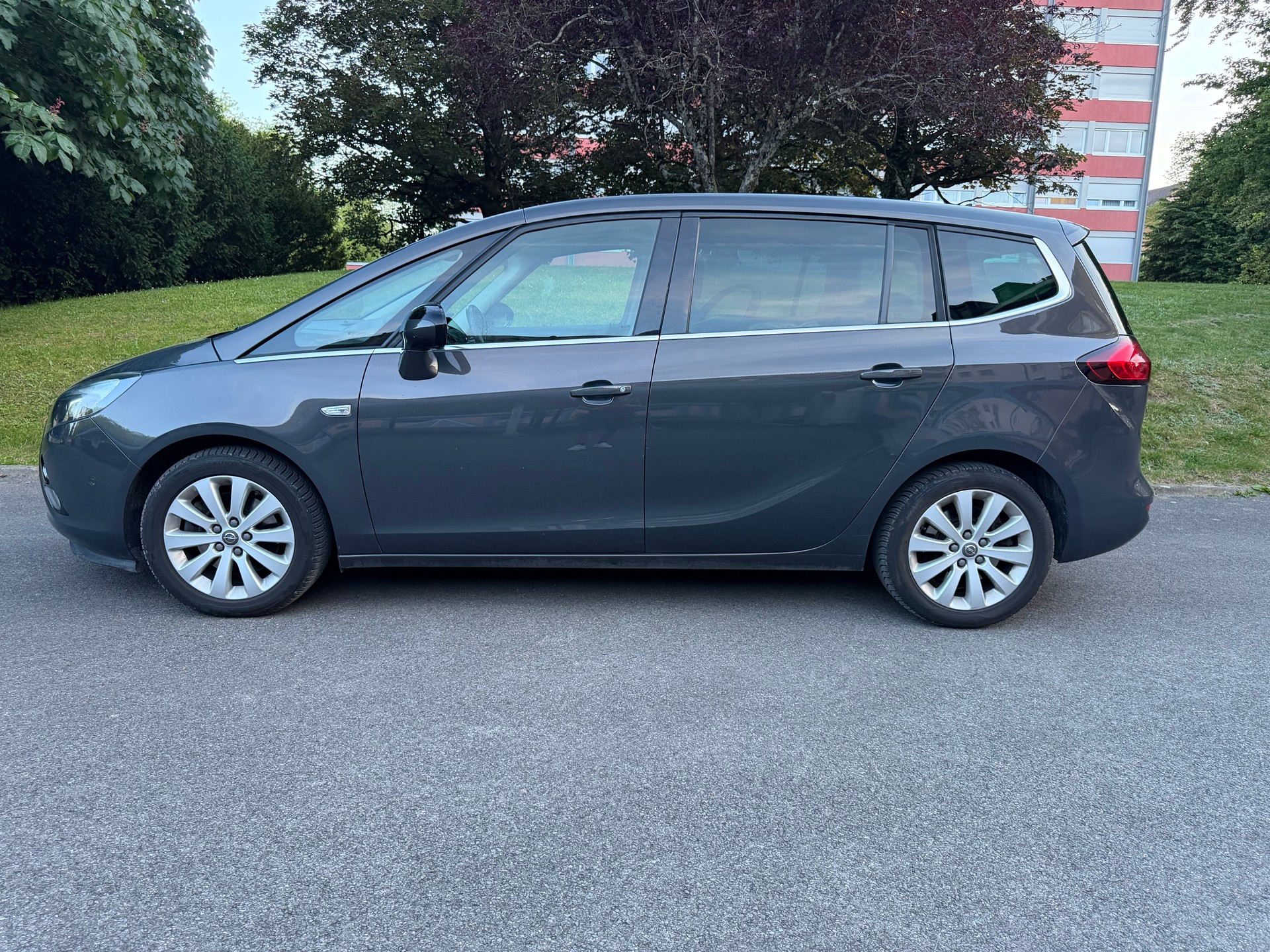 OPEL Zafira Tourer 2.0 CDTi Enjoy Automatic-image-6