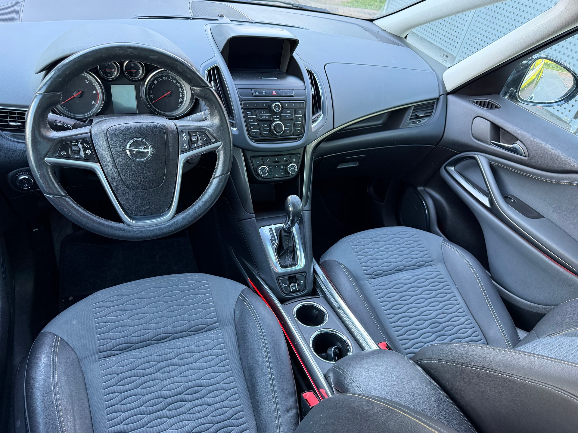 OPEL Zafira Tourer 2.0 CDTi Enjoy Automatic-image-11