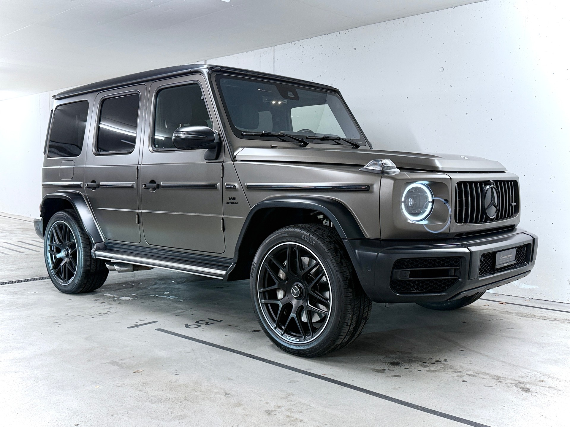 MERCEDES-BENZ G 63 AMG | AMG SONDERLACKIERUNG | CARBON PAKET-image-13