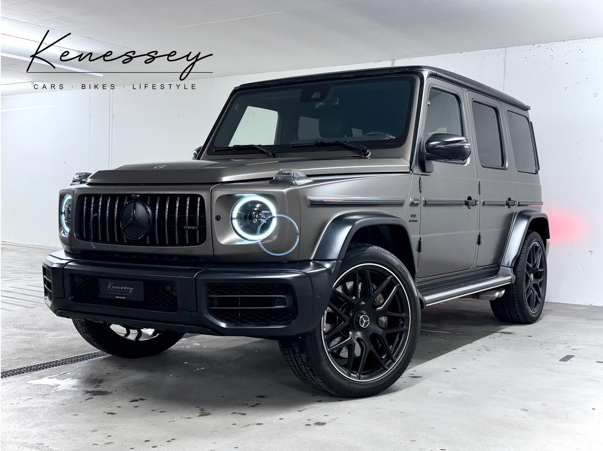MERCEDES-BENZ G 63 AMG | AMG SONDERLACKIERUNG | CARBON PAKET