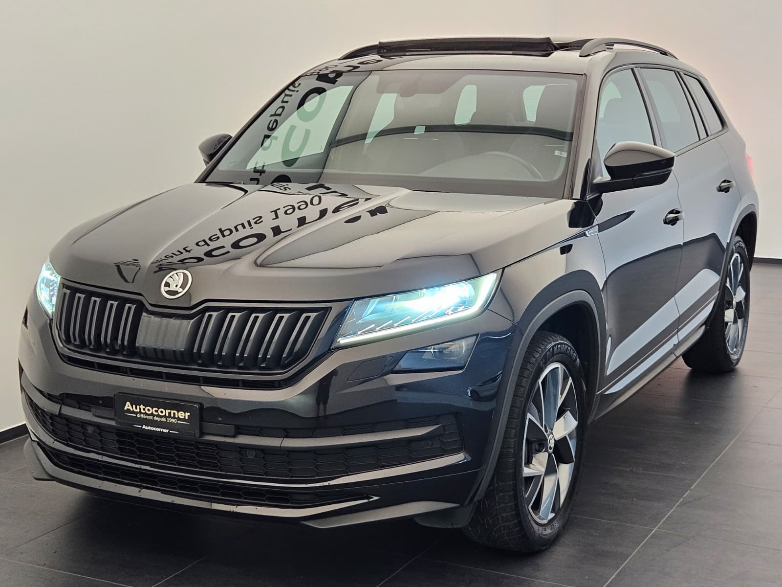 SKODA Kodiaq 2.0 TSI 4x4 Sport Line-image-2