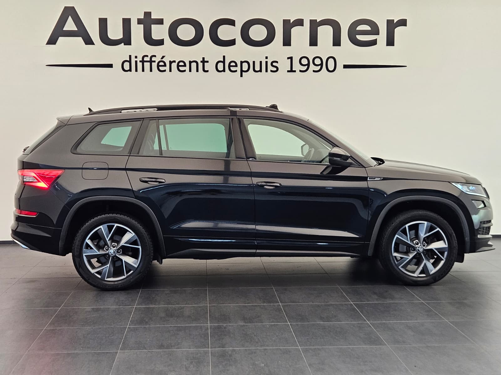 SKODA Kodiaq 2.0 TSI 4x4 Sport Line-image-5