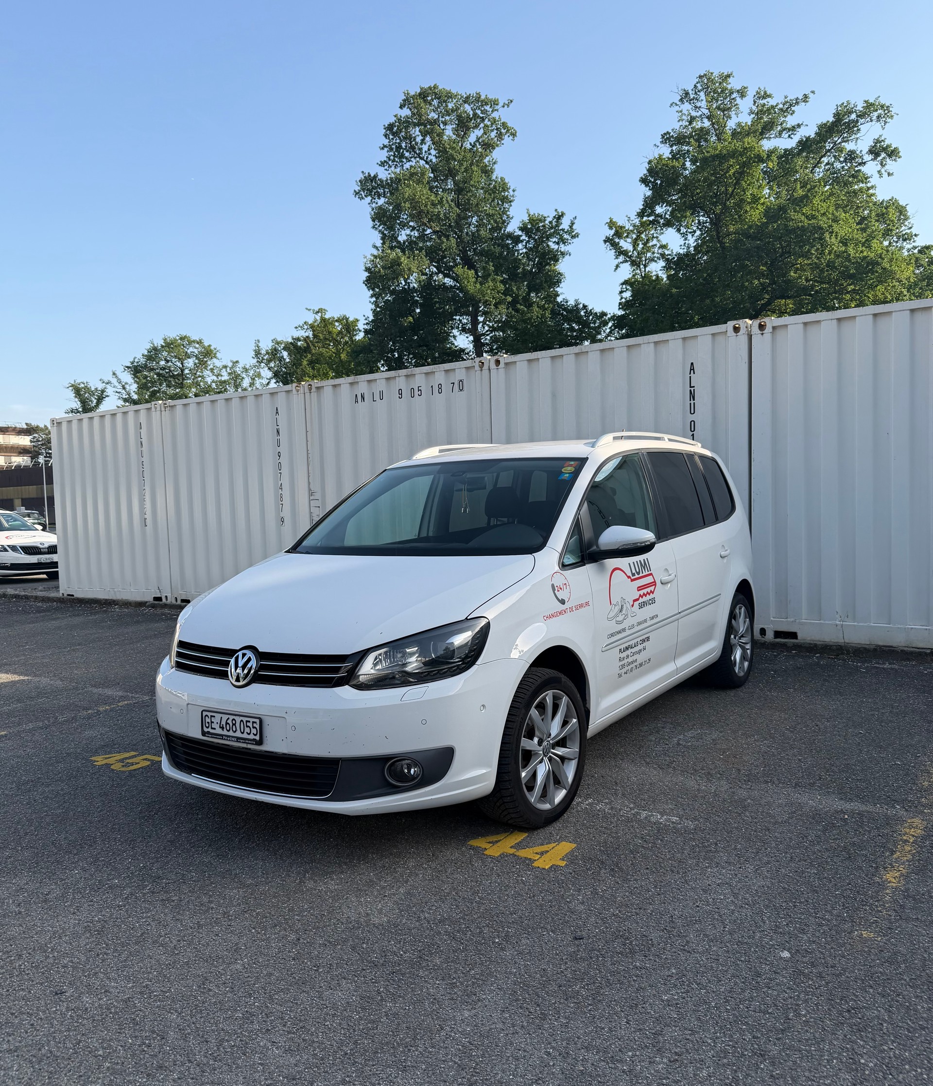 VW Touran 2.0 TDI Highline DSG-image-0