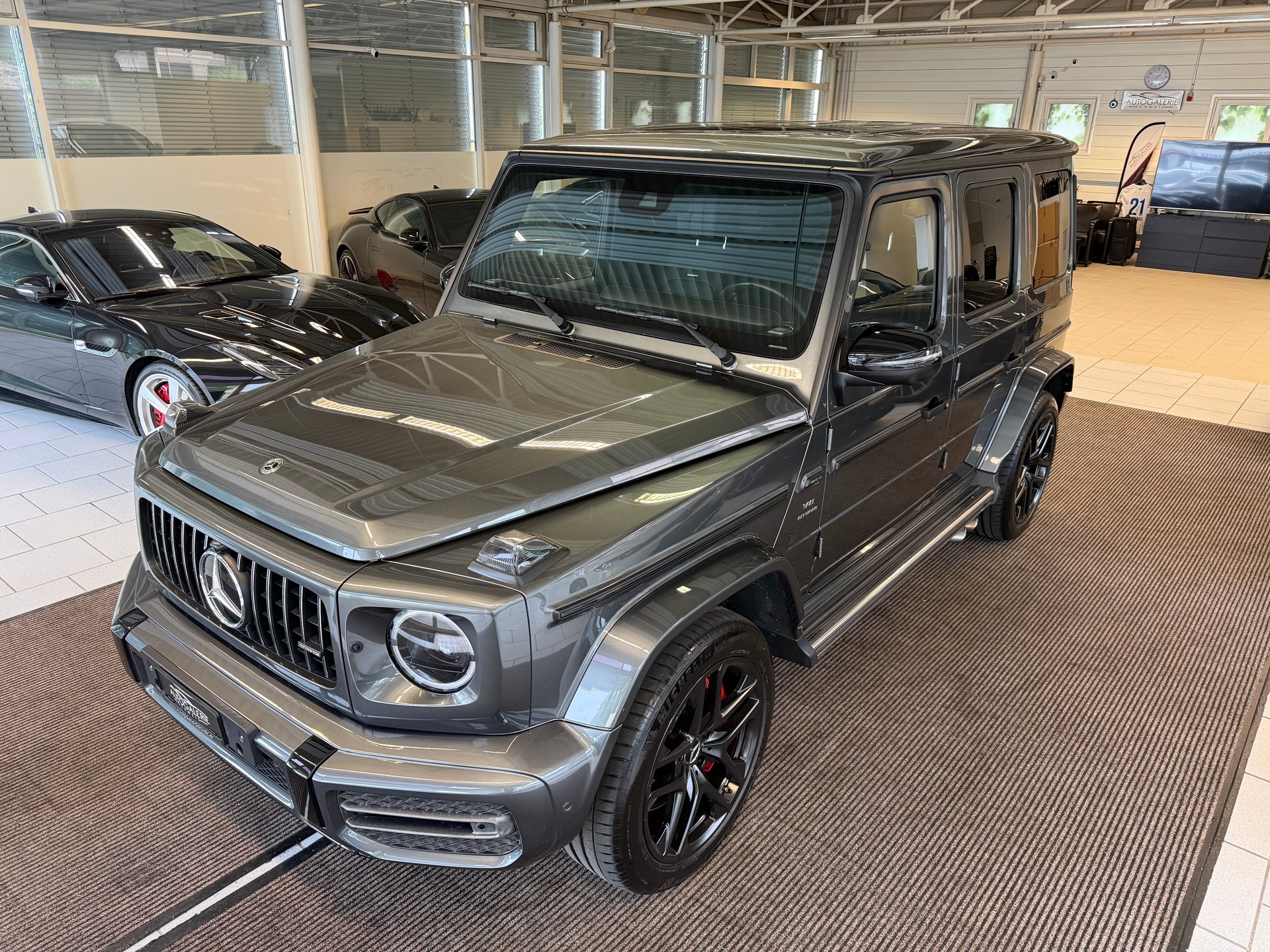 MERCEDES-BENZ G 63 AMG | CH | Erstbesitz | Massage | Designo Graphit | AMG Night | Widescreen | TV | AHK | EUR.1 Möglich | MFK 07/2026 |-image-42