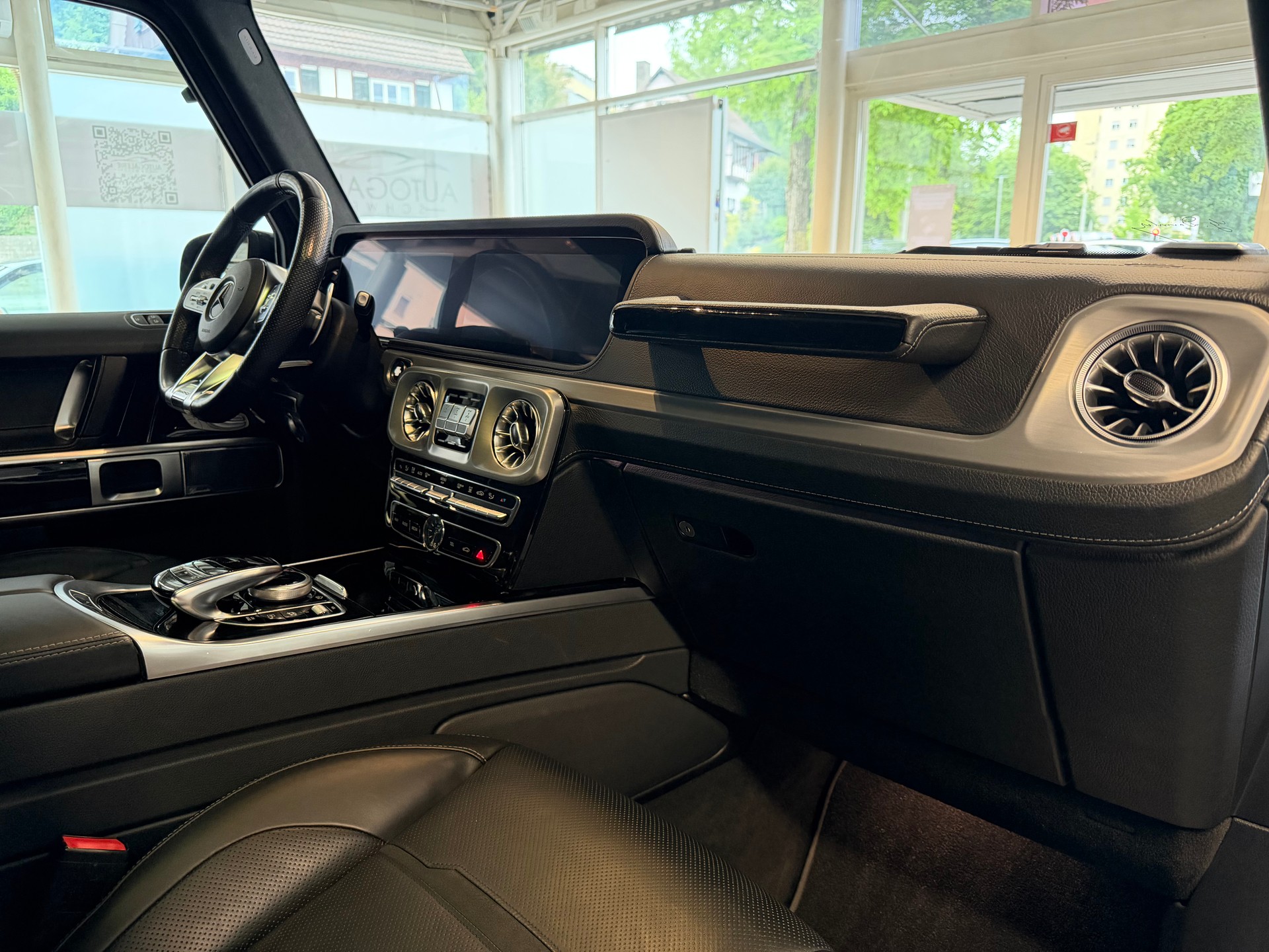 MERCEDES-BENZ G 63 AMG | CH | Erstbesitz | Massage | Designo Graphit | AMG Night | Widescreen | TV | AHK | EUR.1 Möglich | MFK 07/2026 |-image-31