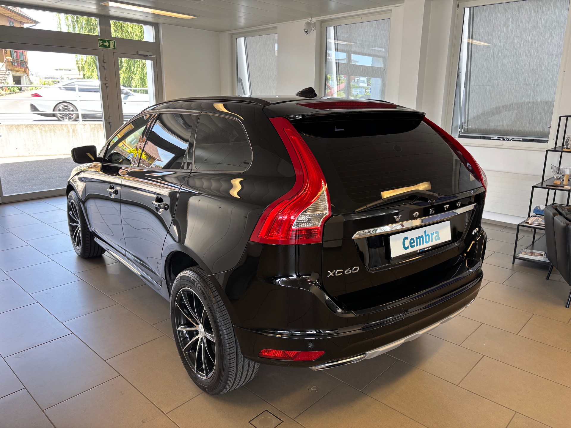 VOLVO XC60 D4 Kinetic Geartronic-showroom-element-2