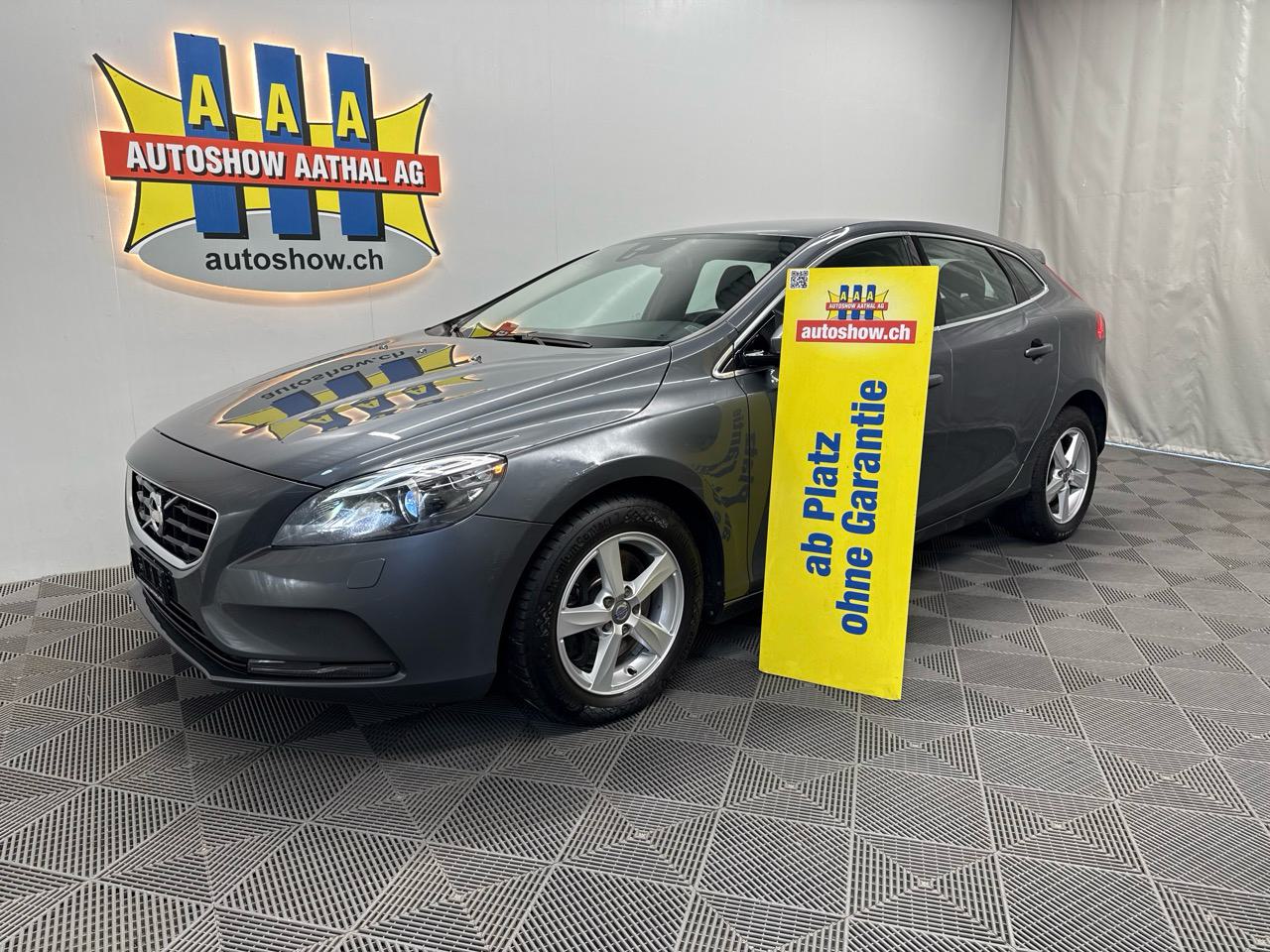 VOLVO V40 D3 Kinetic-image-0