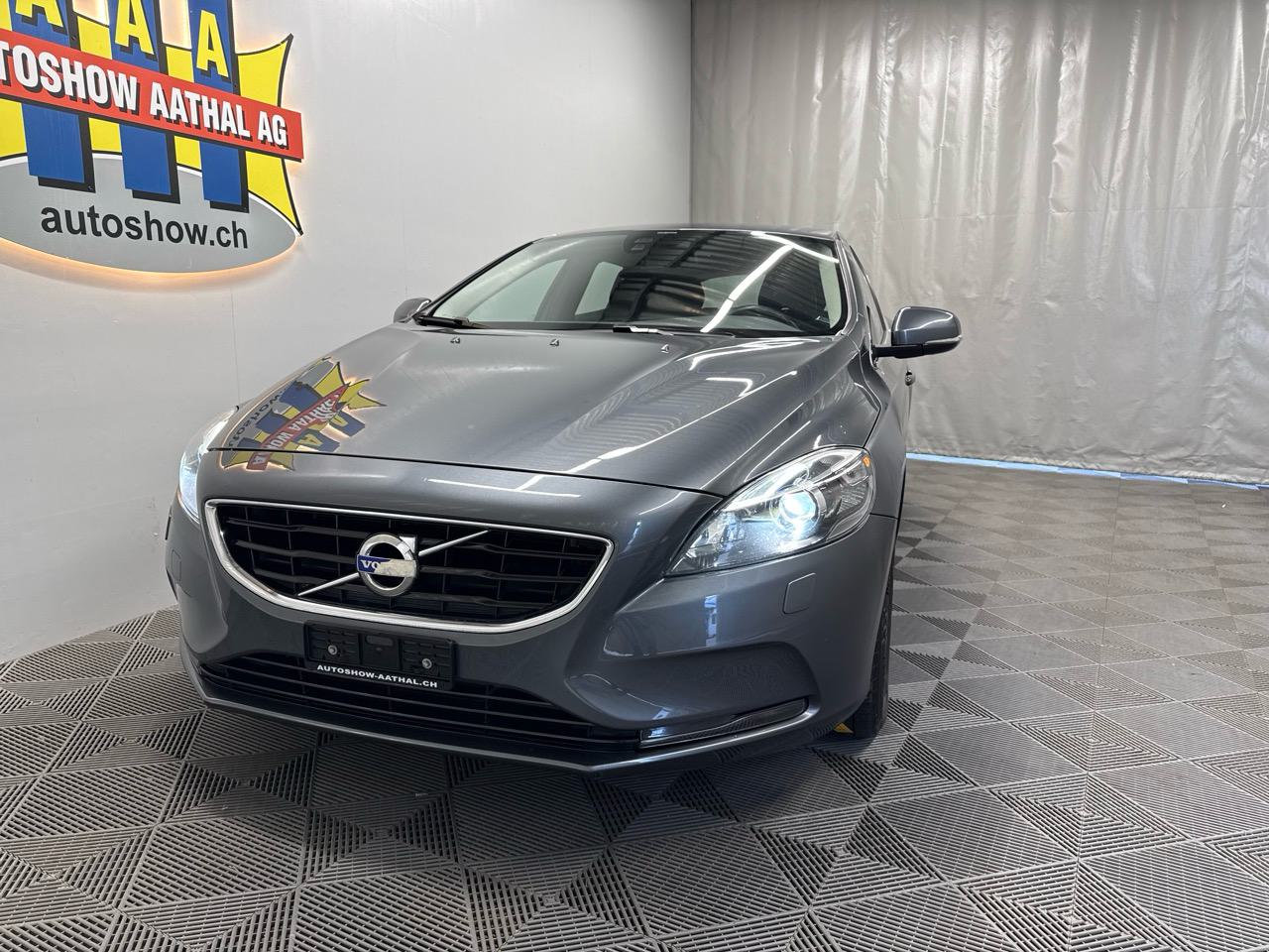 VOLVO V40 D3 Kinetic-image-11